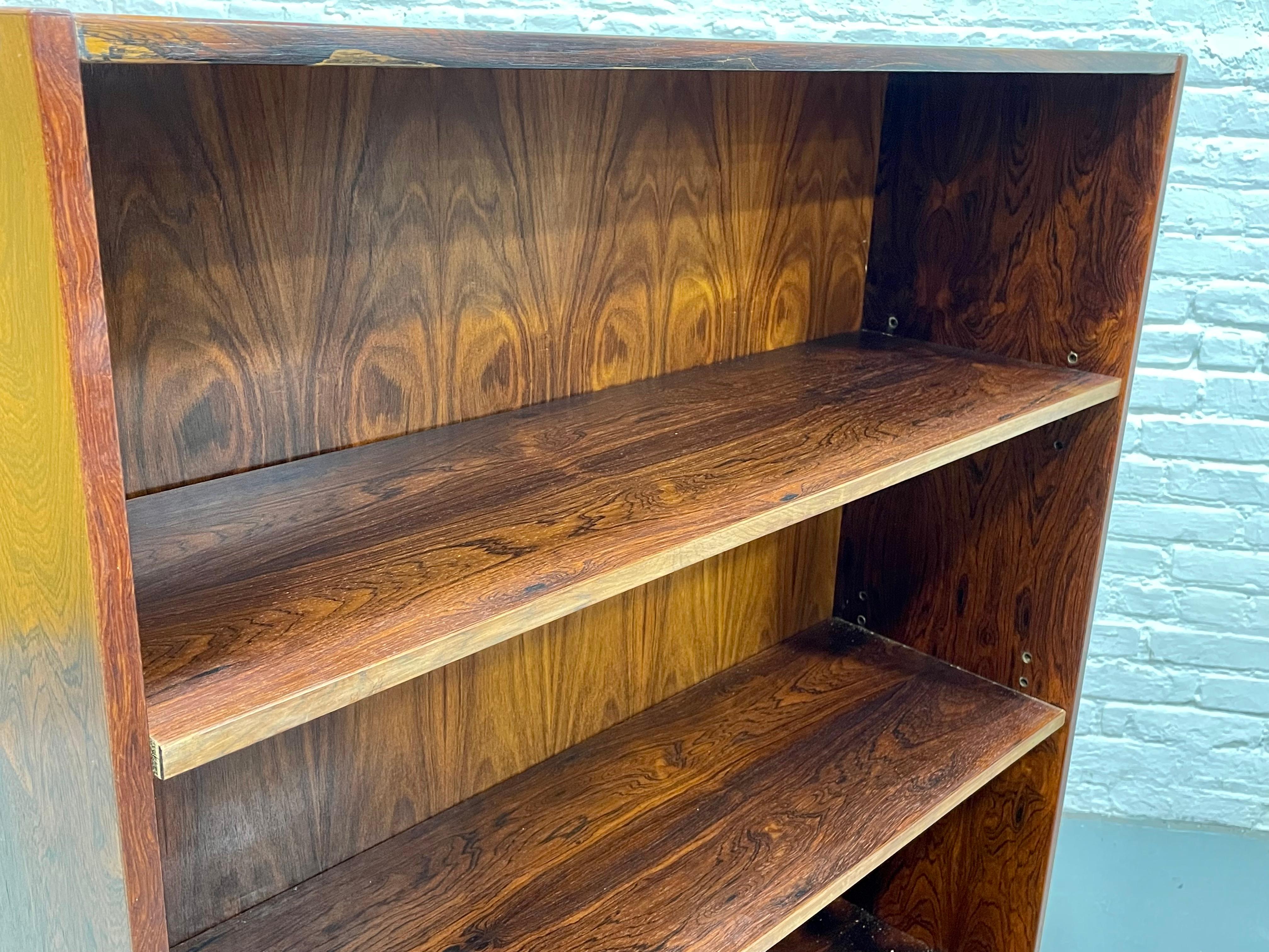 DANISH Mid Century Modern ROSEWOOD BOOKCASE, ca. 1960er Jahre im Angebot 4
