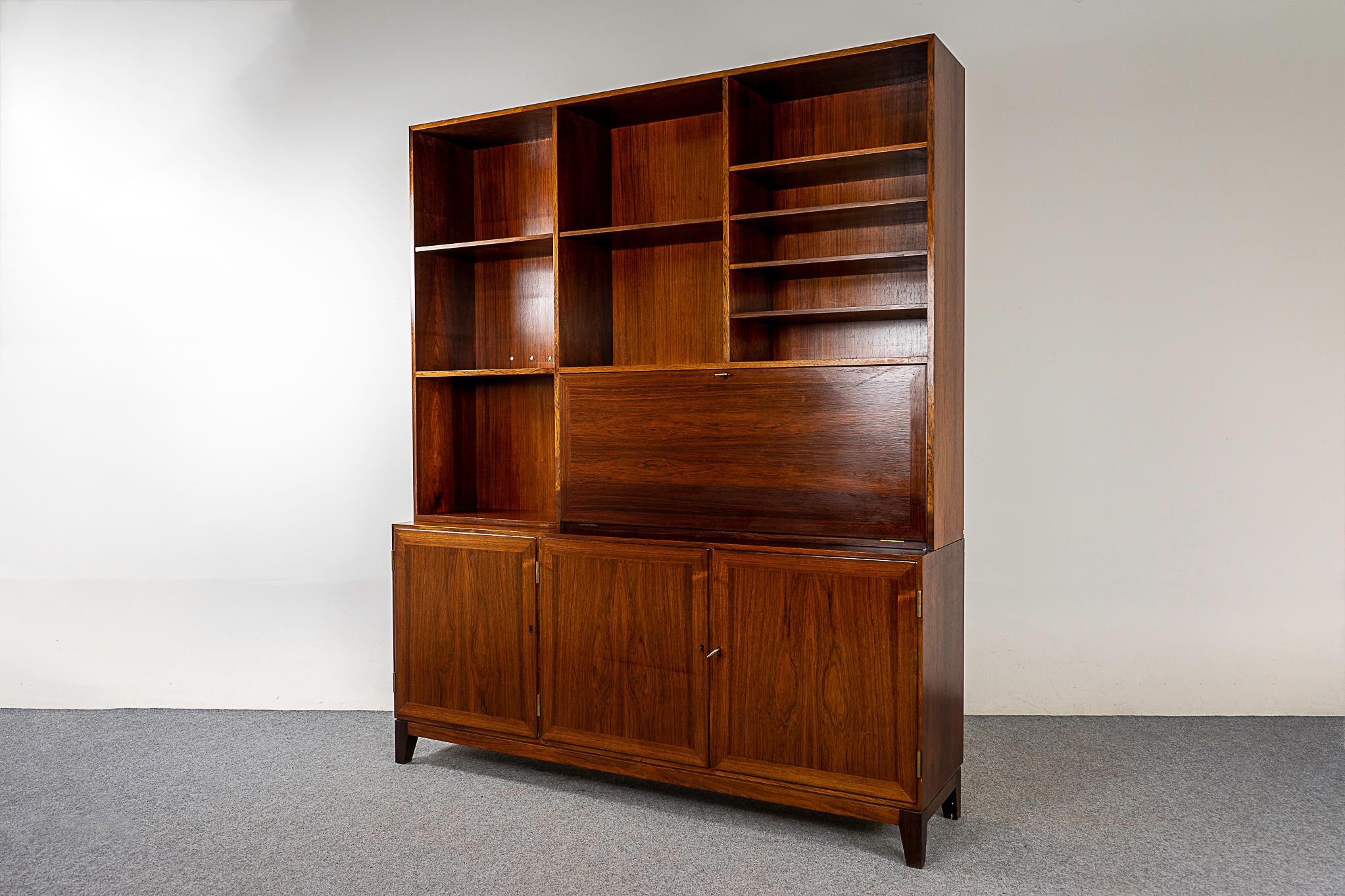 Mid-20th Century Danish Mid-Century Modern Rosewood Bookcase/Cabinet by Kai Winding  For Sale