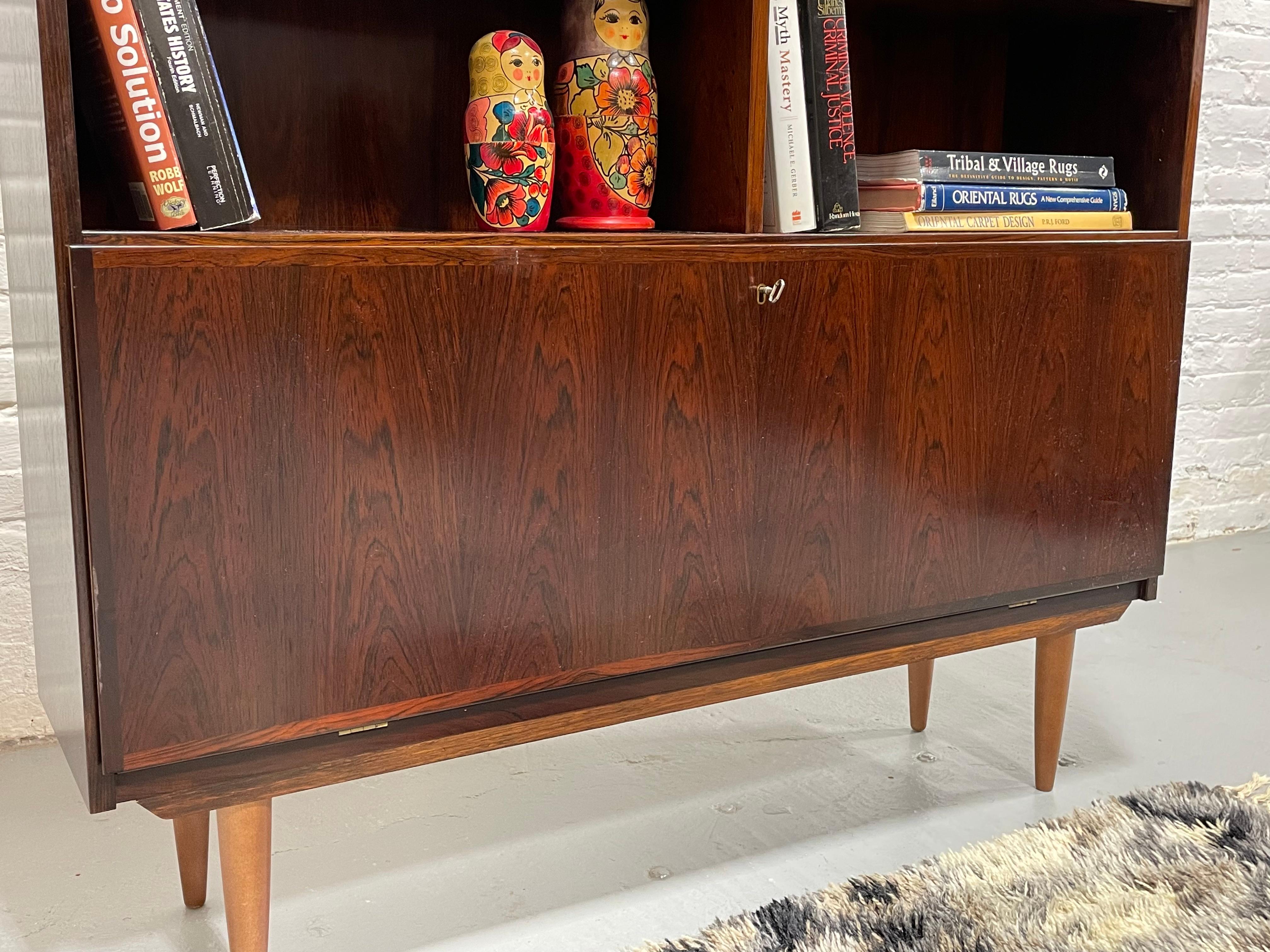 DANISH Mid Century Modern ROSEWOOD BOOKCASE / China-Schrank, ca. 1960er Jahre im Angebot 7