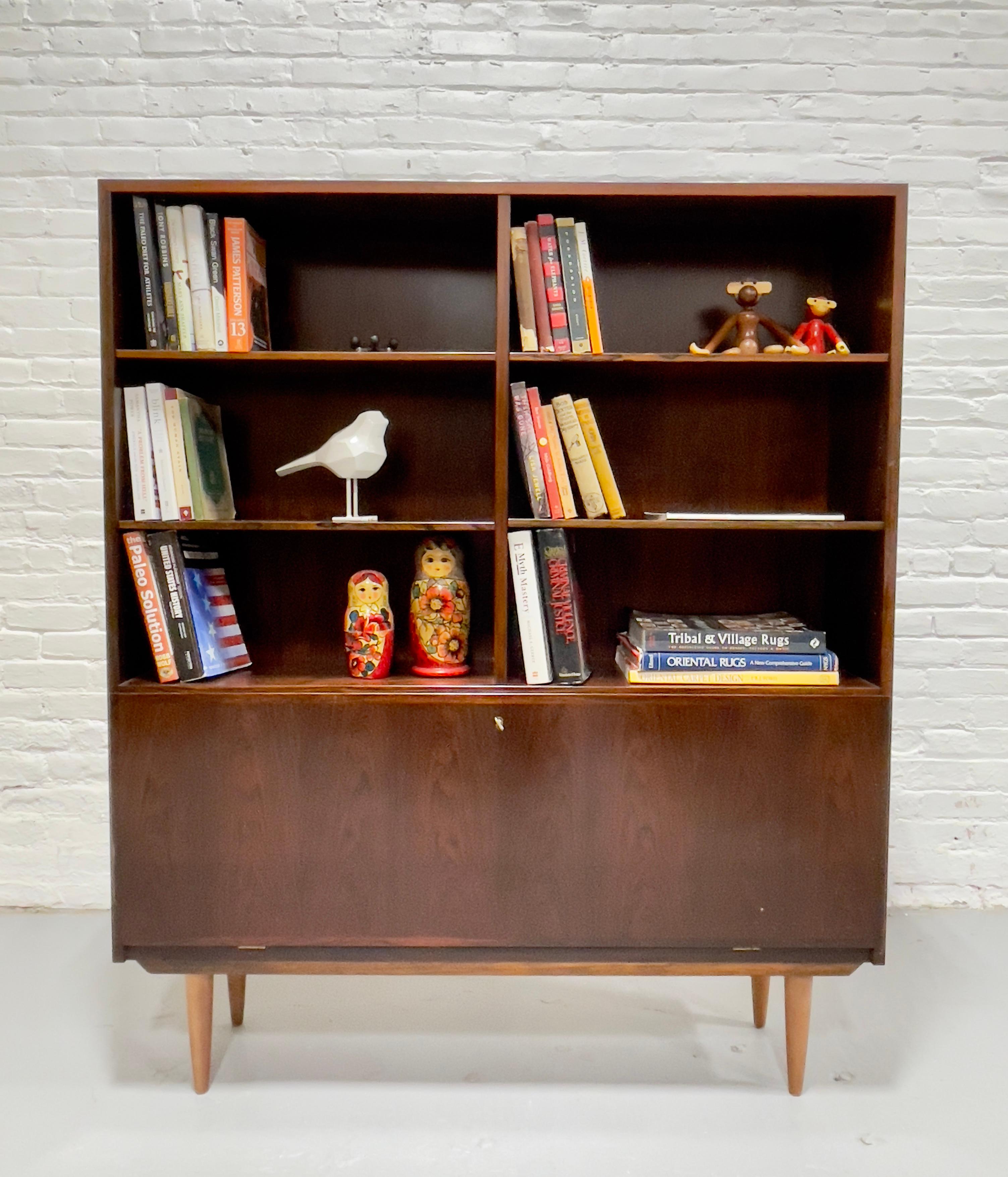 DANISH Mid Century Modern ROSEWOOD BOOKCASE / China Cabinet, c. 1960's For Sale 1