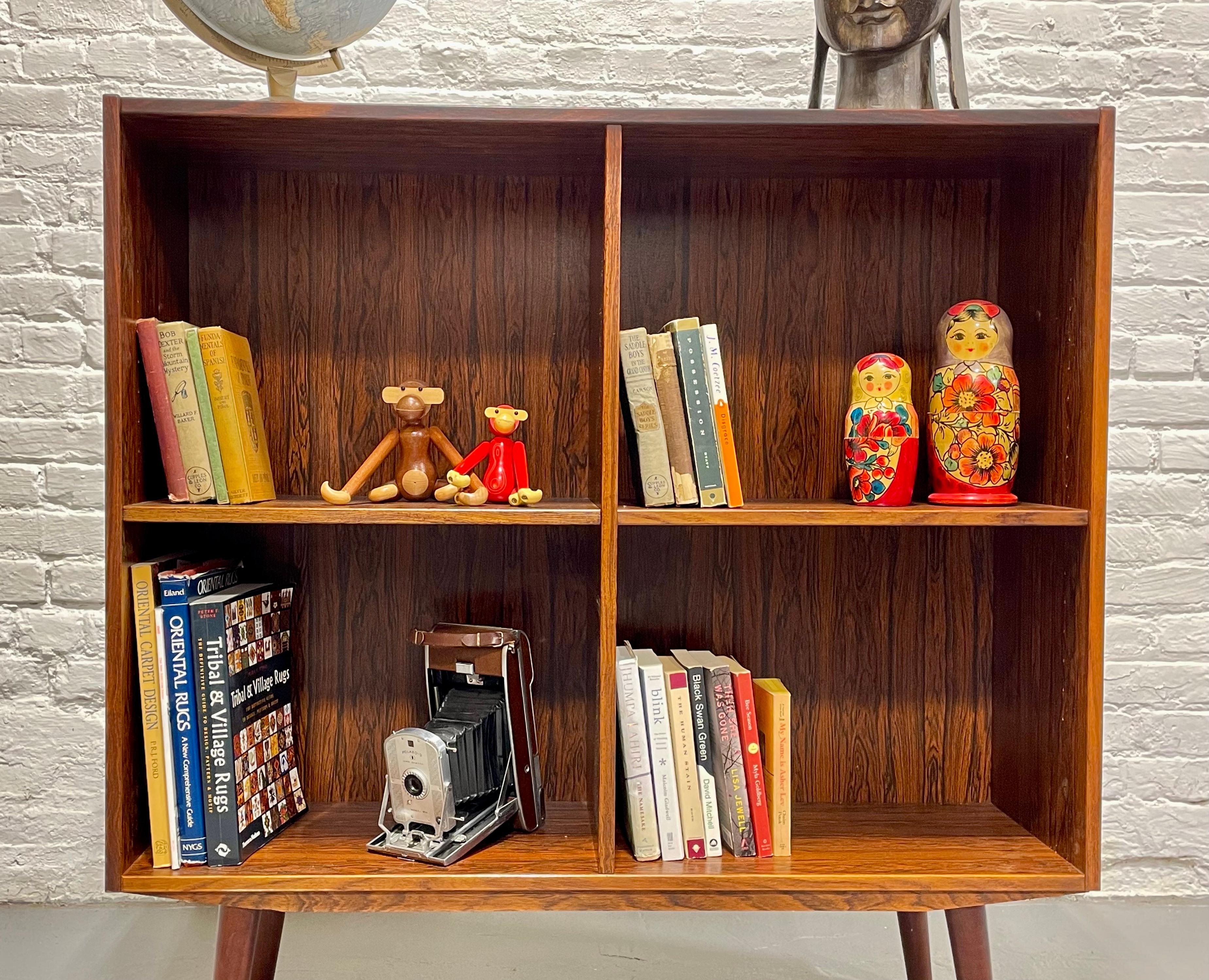 DANISH Mid Century Modern ROSEWOOD BOOKCASE / Vinyl Storage, c. 1960’s For Sale 6