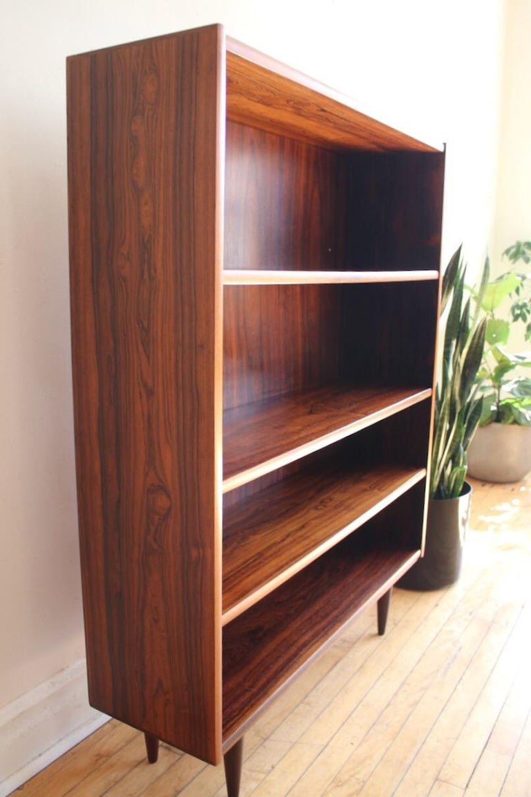 Danish Mid-Century Modern Rosewood Bookshelf For Sale at 1stDibs