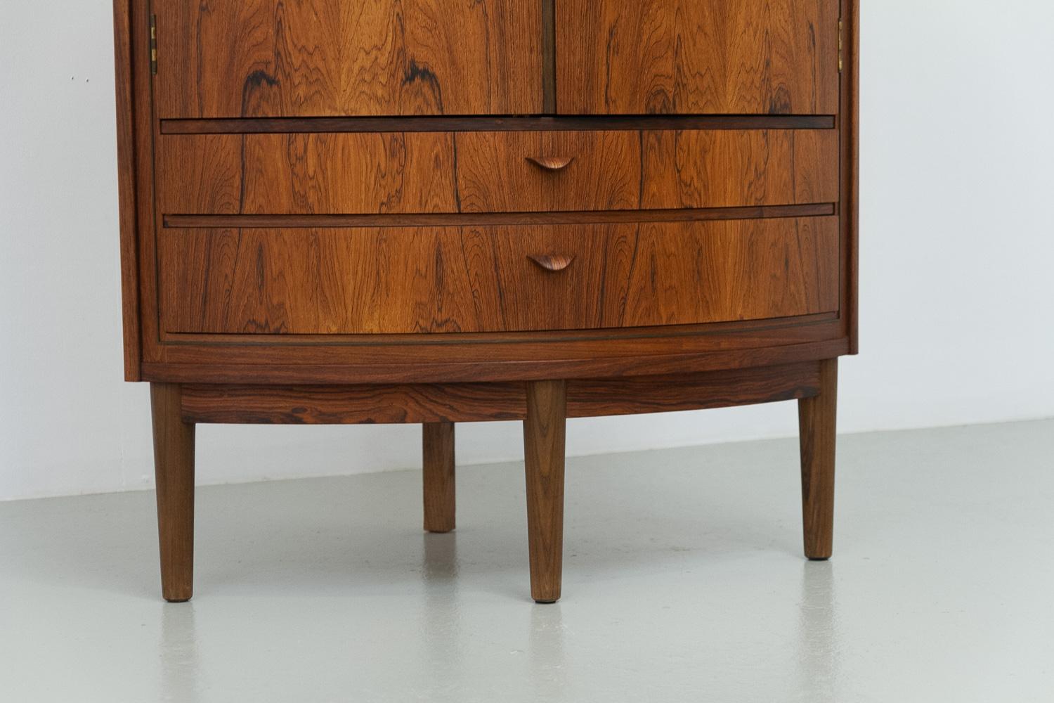 Meuble d'angle en palissandre danois de la Modernité du milieu du siècle, années 1950. en vente 9