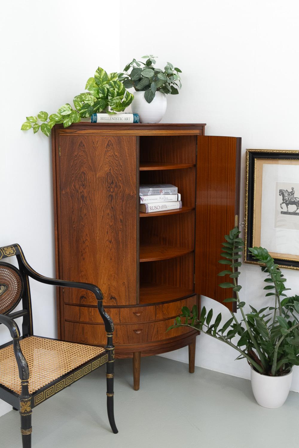 Meuble d'angle en palissandre danois de la Modernité du milieu du siècle, années 1950. en vente 12