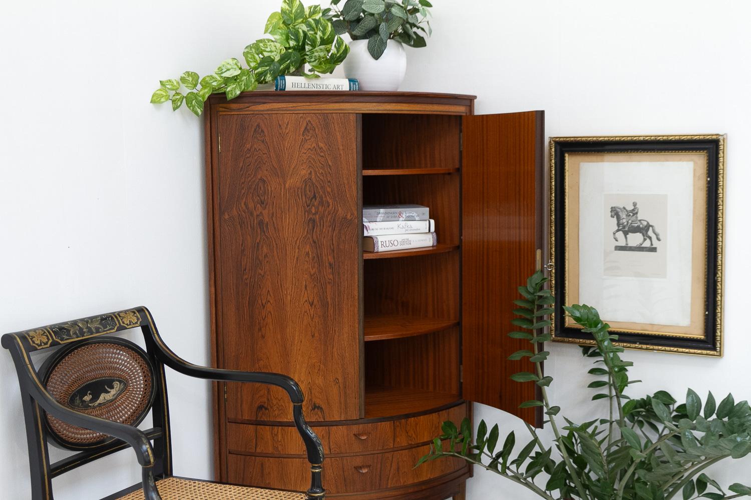 Meuble d'angle en palissandre danois de la Modernité du milieu du siècle, années 1950. en vente 13