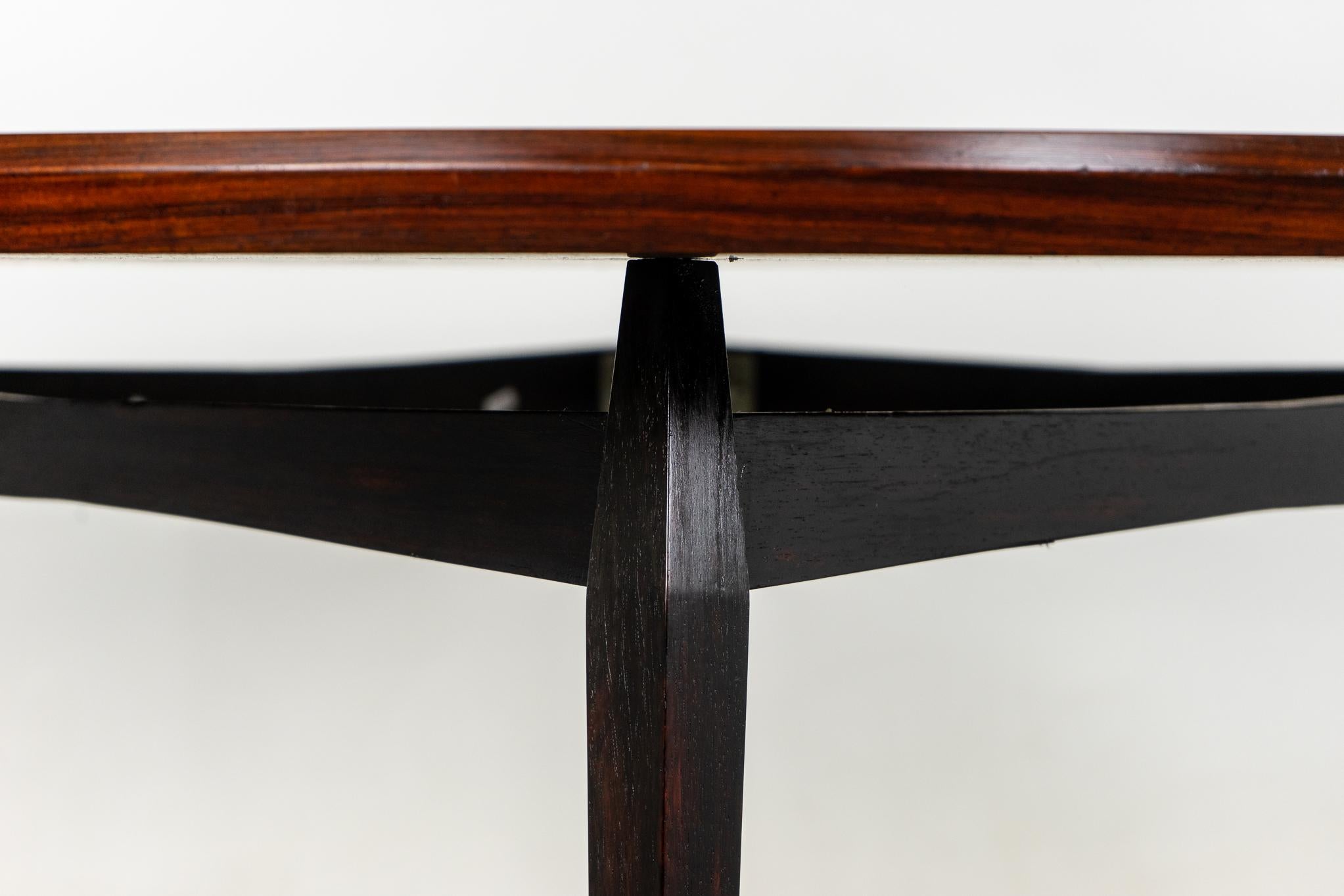 Danish Mid-Century Modern Rosewood Circular Dining Table 3