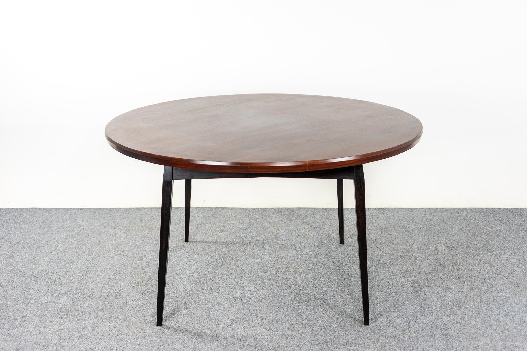 Veneer Danish Mid-Century Modern Rosewood Circular Dining Table