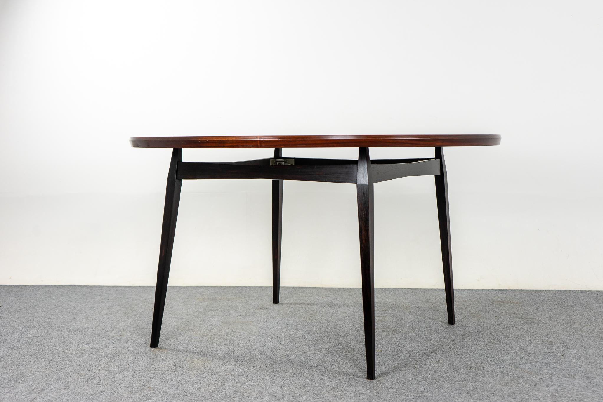 Danish Mid-Century Modern Rosewood Circular Dining Table 2