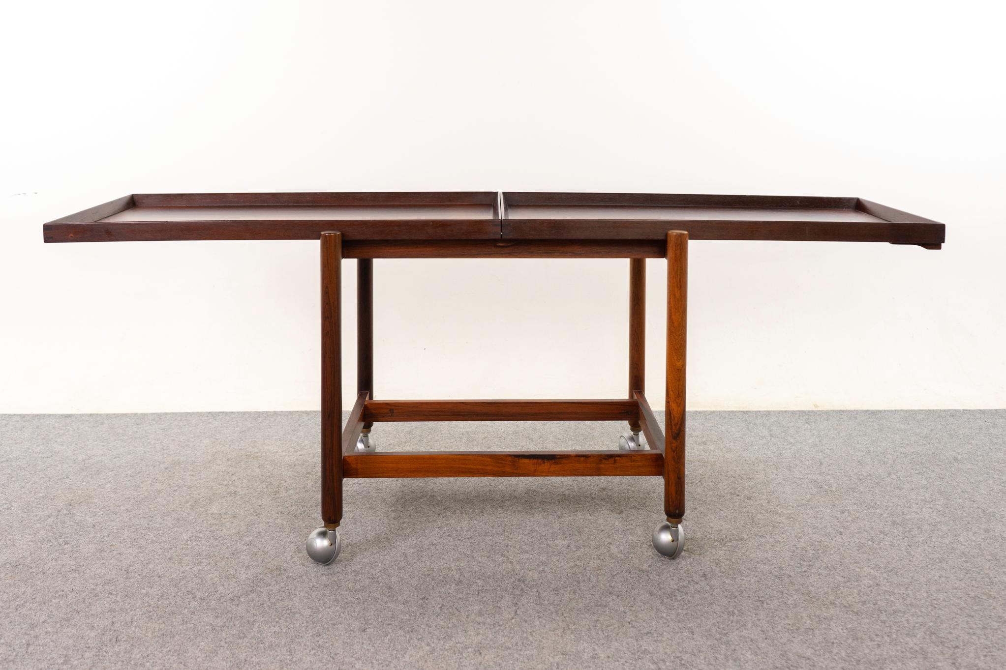 Dänischer umwandelbarer Barwagen aus Rosenholz, Mid-Century Modern, von Poul Hundevad im Angebot 5