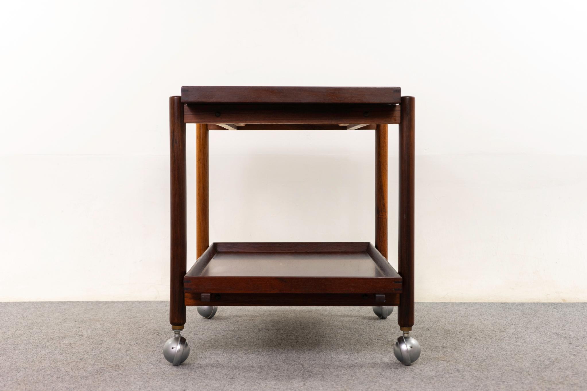 Dänischer umwandelbarer Barwagen aus Rosenholz, Mid-Century Modern, von Poul Hundevad im Angebot 2