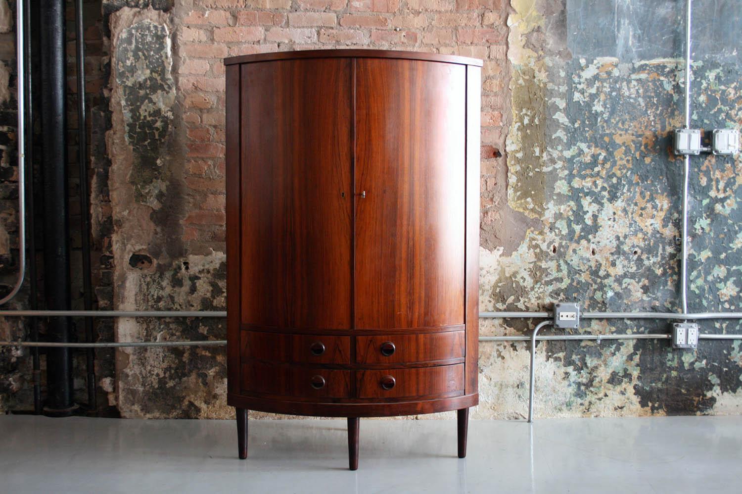Danish Mid-Century Modern Rosewood Corner Cabinet 1