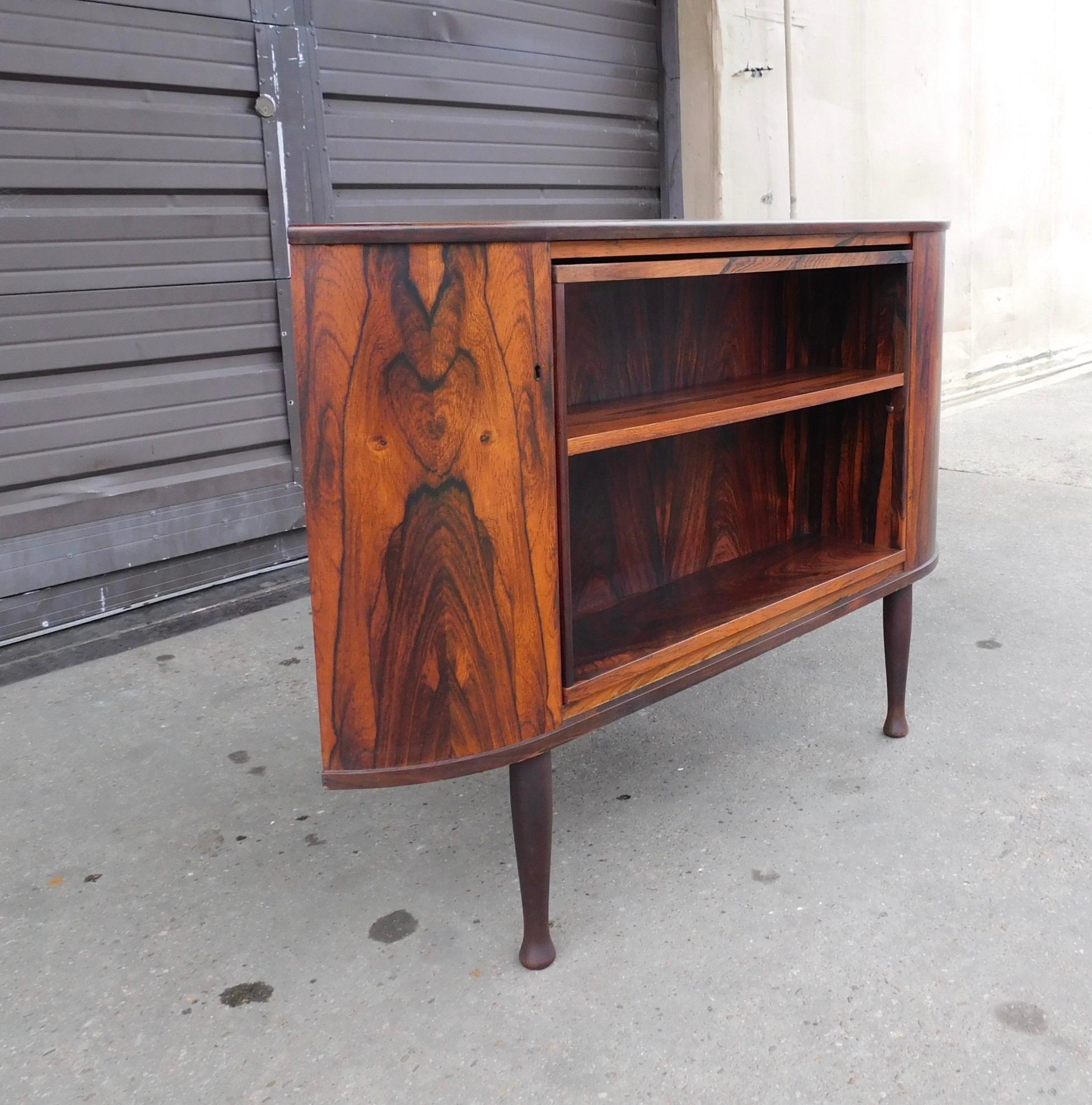 Danish Mid-Century Modern Rosewood Corner Dry Bar and Bookcase, circa 1960 For Sale 4
