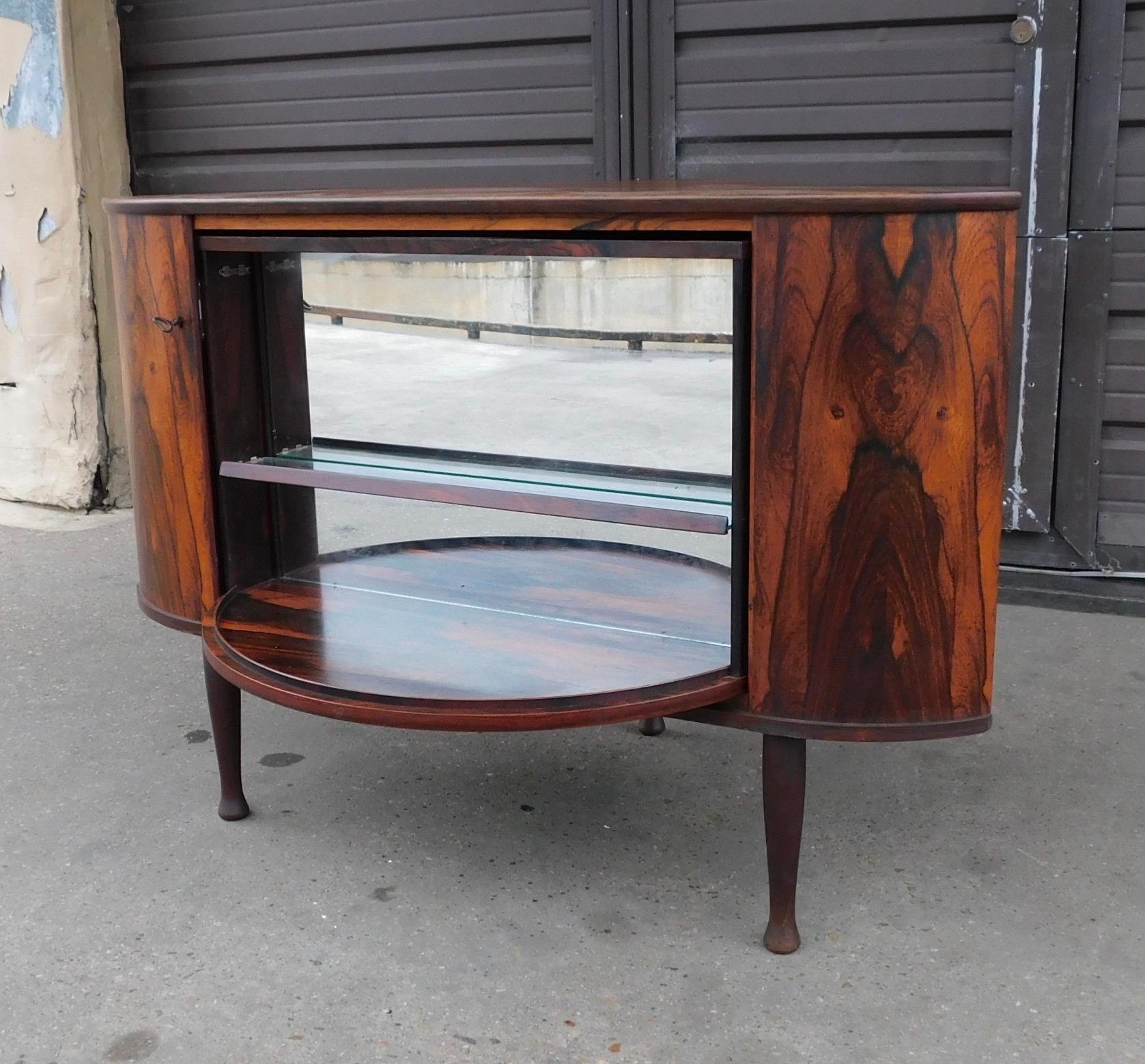Danish Mid-Century Modern Rosewood Corner Dry Bar and Bookcase, circa 1960 For Sale 2