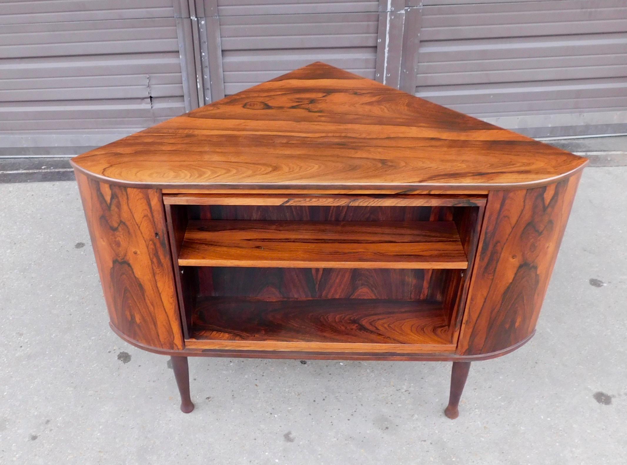 Danish Mid-Century Modern Rosewood Corner Dry Bar and Bookcase, circa 1960 For Sale 3