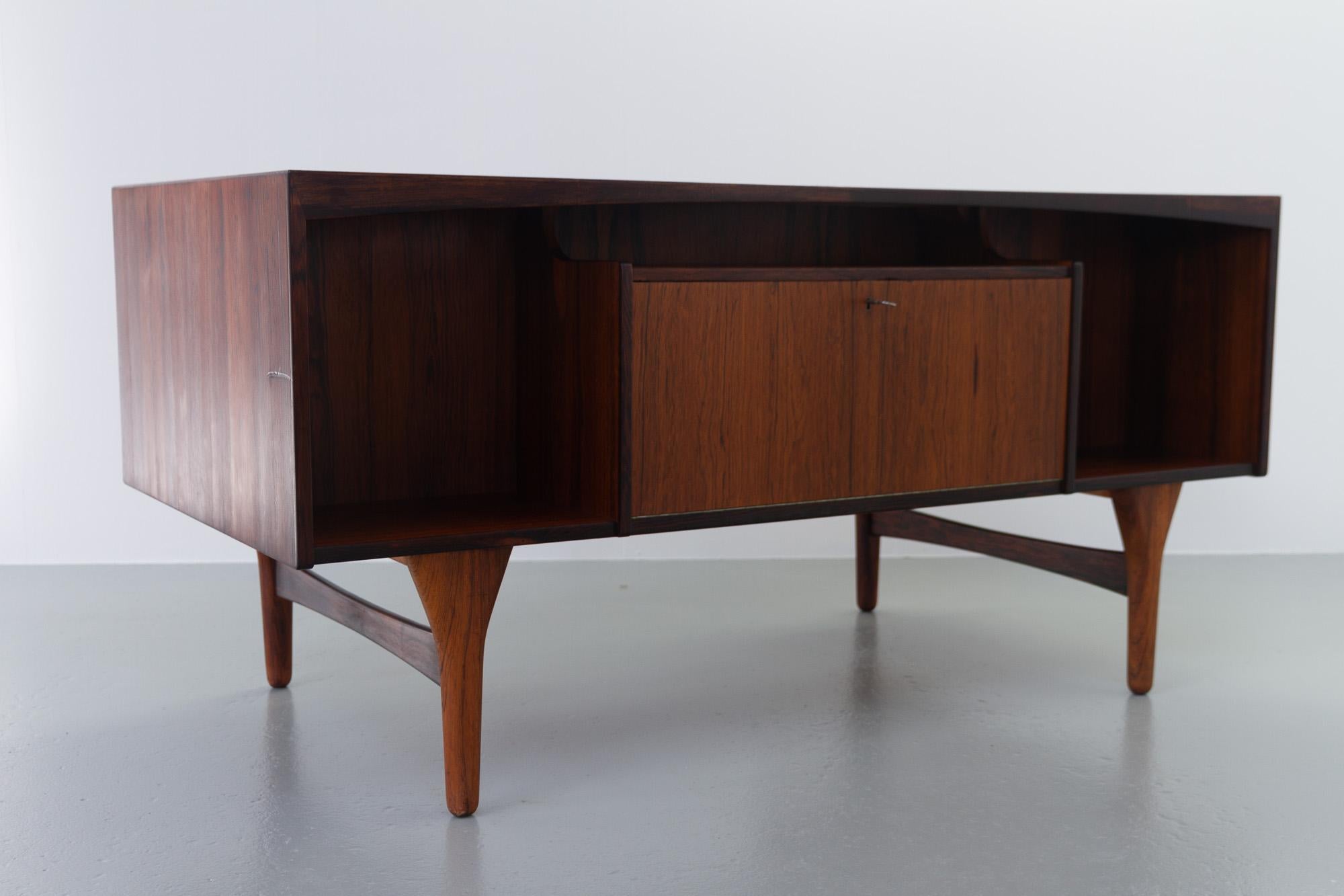 Danish Mid-Century Modern Rosewood Desk by Valdemar Mortensen, 1960s 5