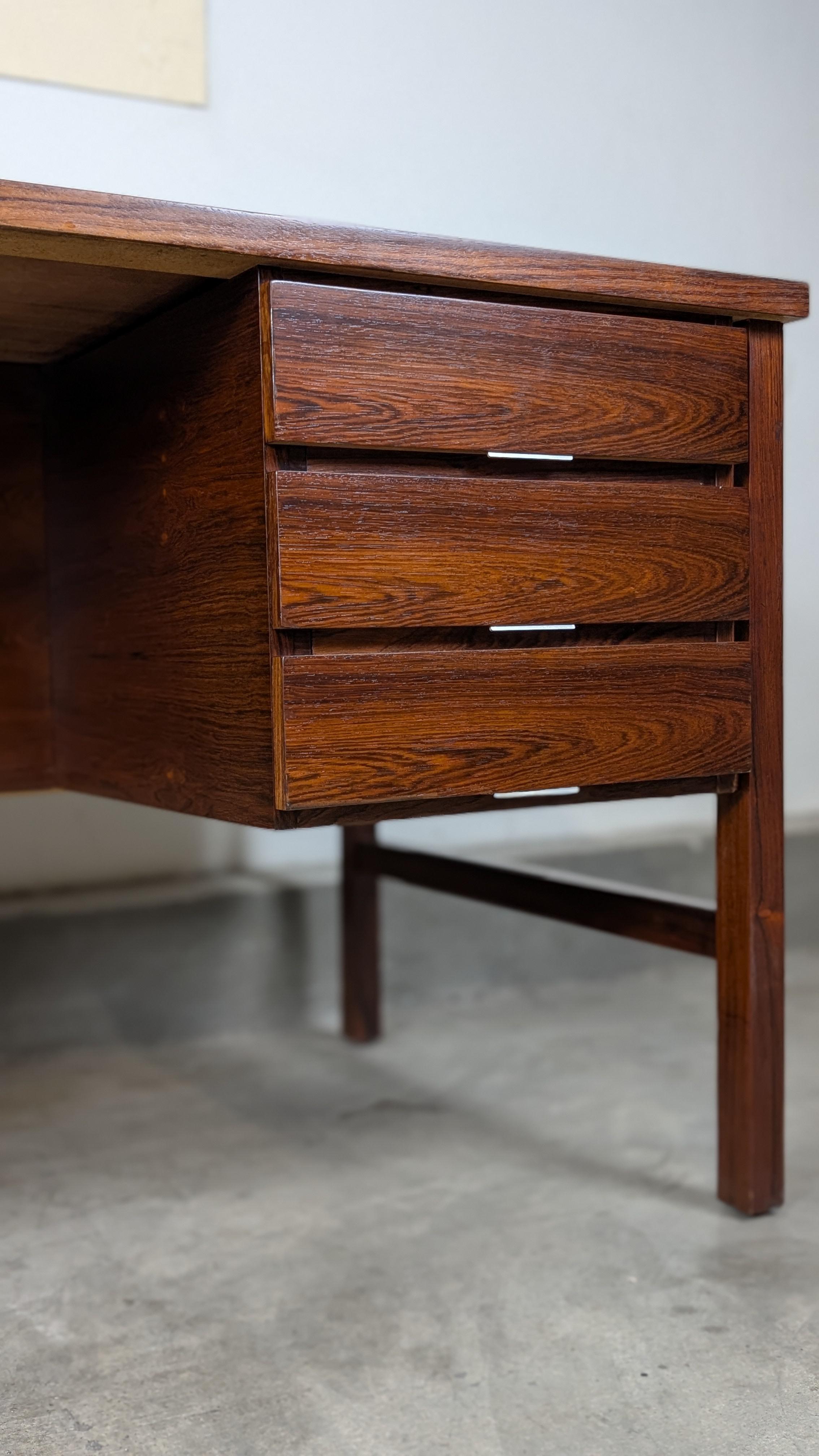 Danish Mid Century Modern Rosewood Desk, c1970s For Sale 10