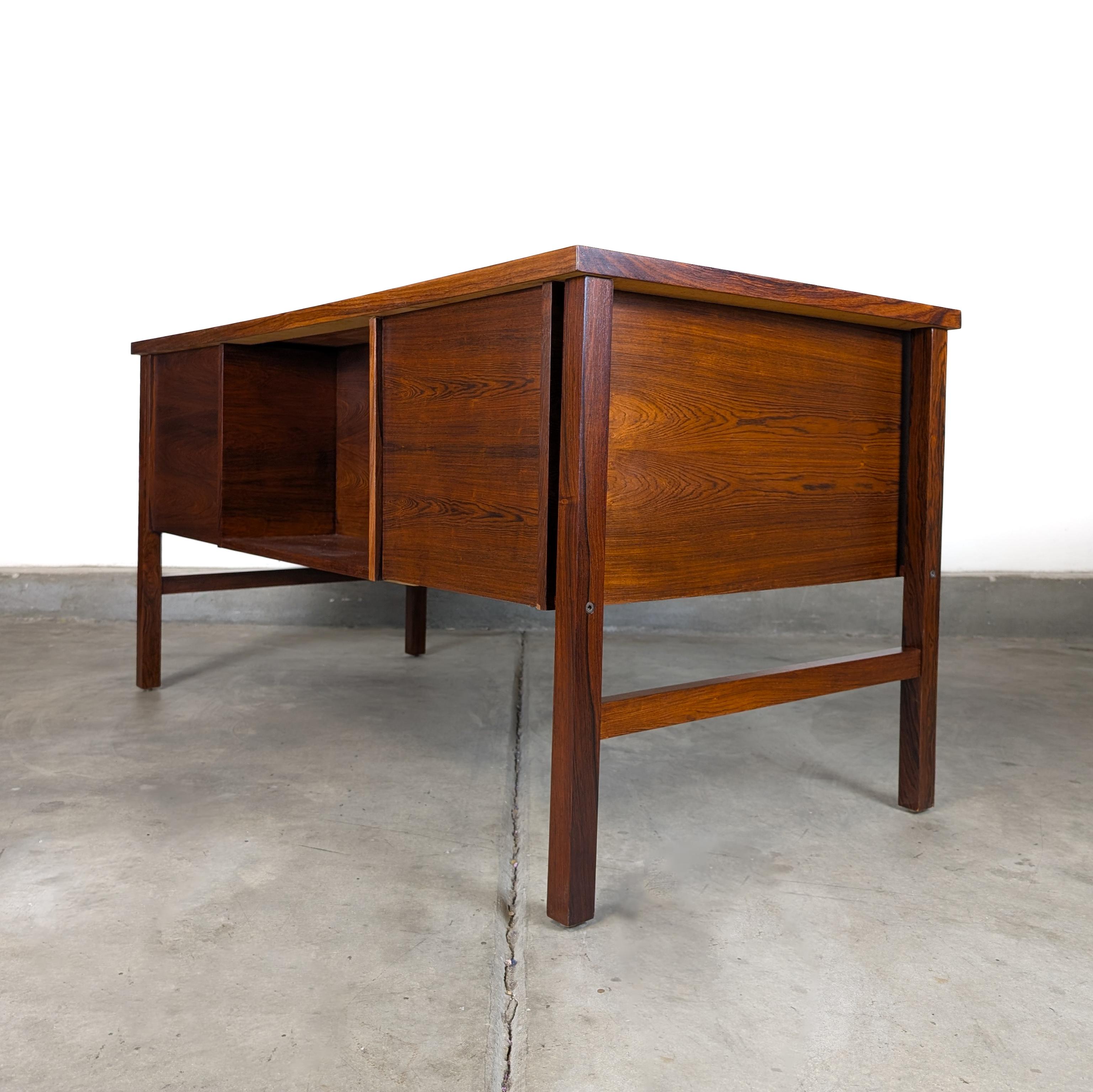 Danish Mid Century Modern Rosewood Desk, c1970s For Sale 1
