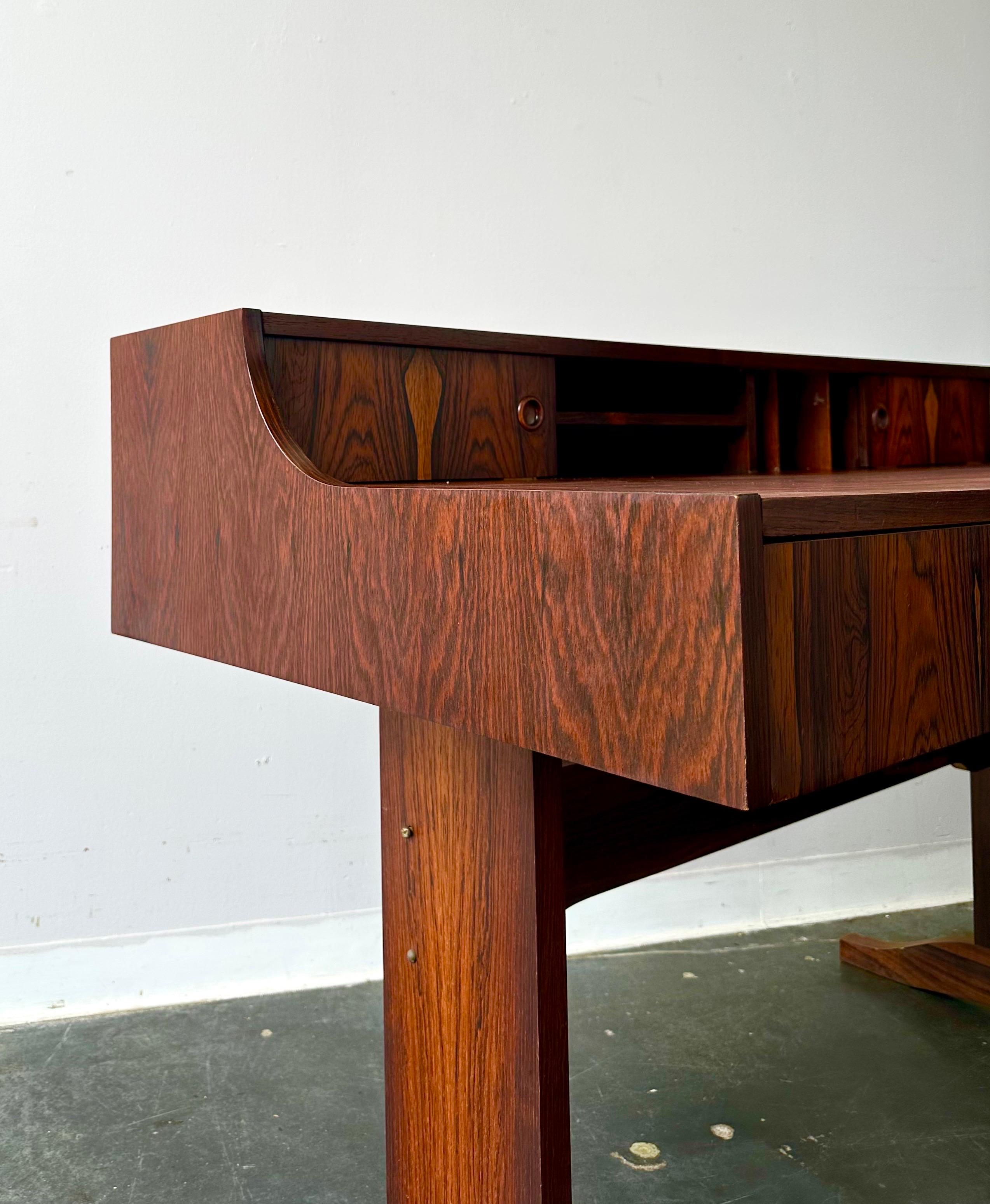 Danish Mid Century Modern Rosewood Desk circa 1960 For Sale 1