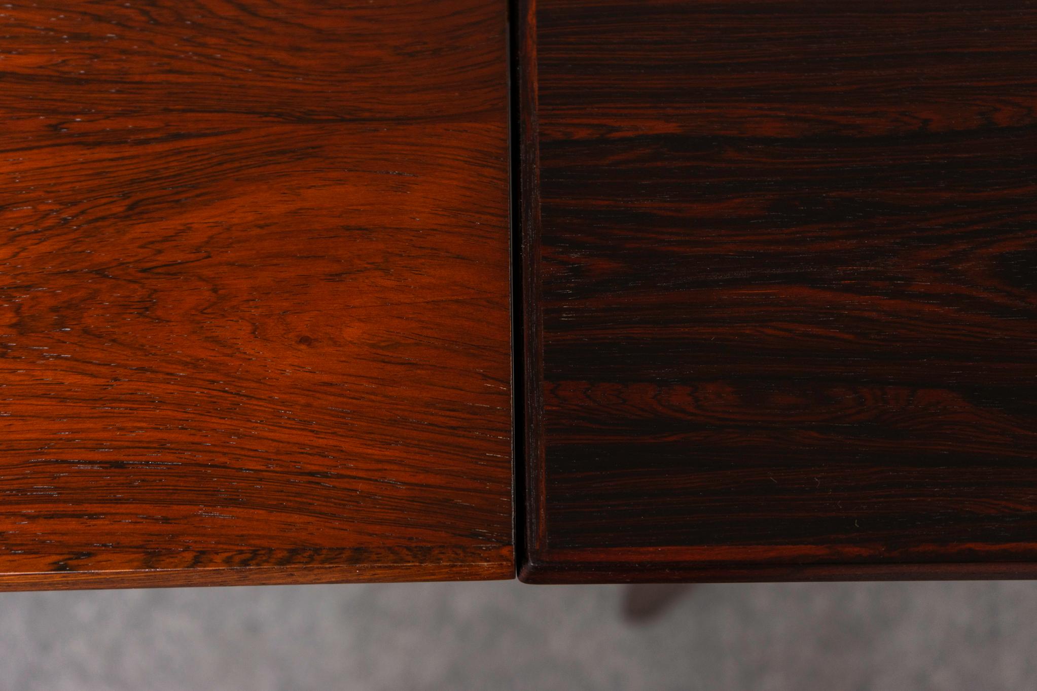 Table de salle à manger danoise en palissandre, moderne, du milieu du siècle dernier en vente 3