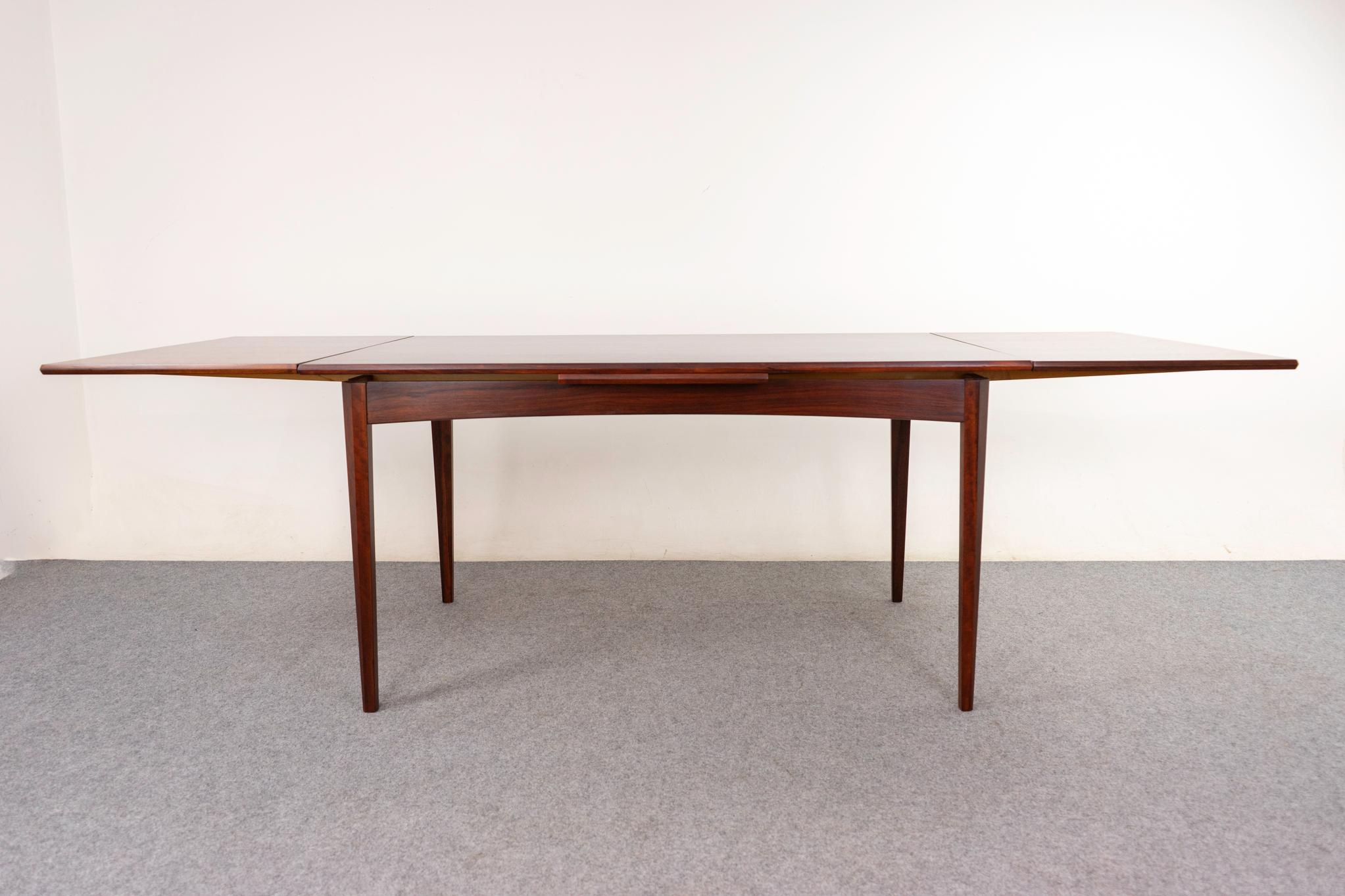 Milieu du XXe siècle Table de salle à manger danoise en palissandre, moderne, du milieu du siècle dernier en vente