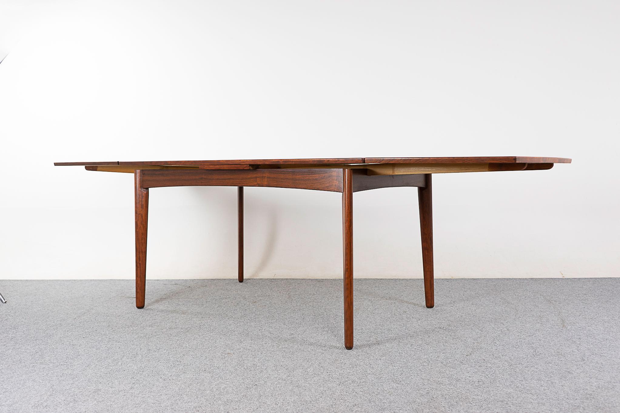 Danish Mid-Century Modern Rosewood Draw Leaf Dining Table For Sale 2