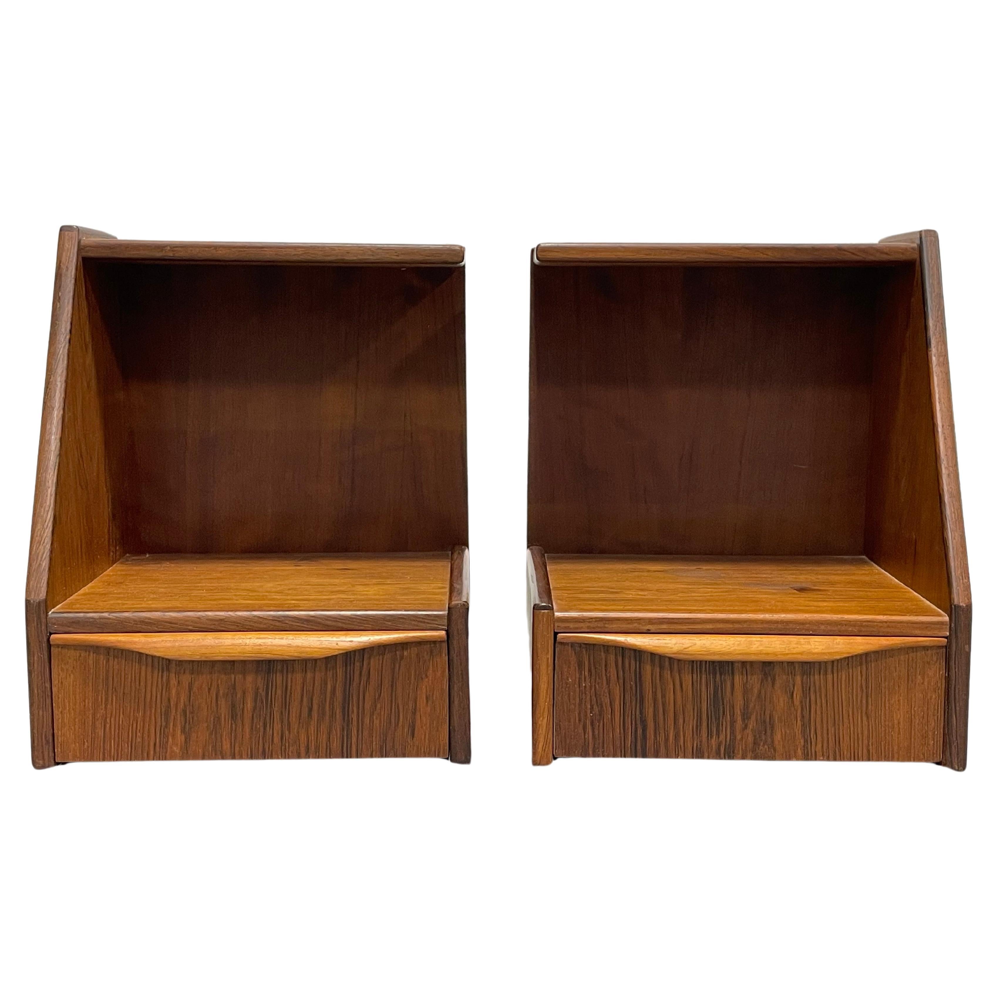 DANISH Mid Century Modern ROSEWOOD Hänge-Nachttische / Nachttische, ca. 1950