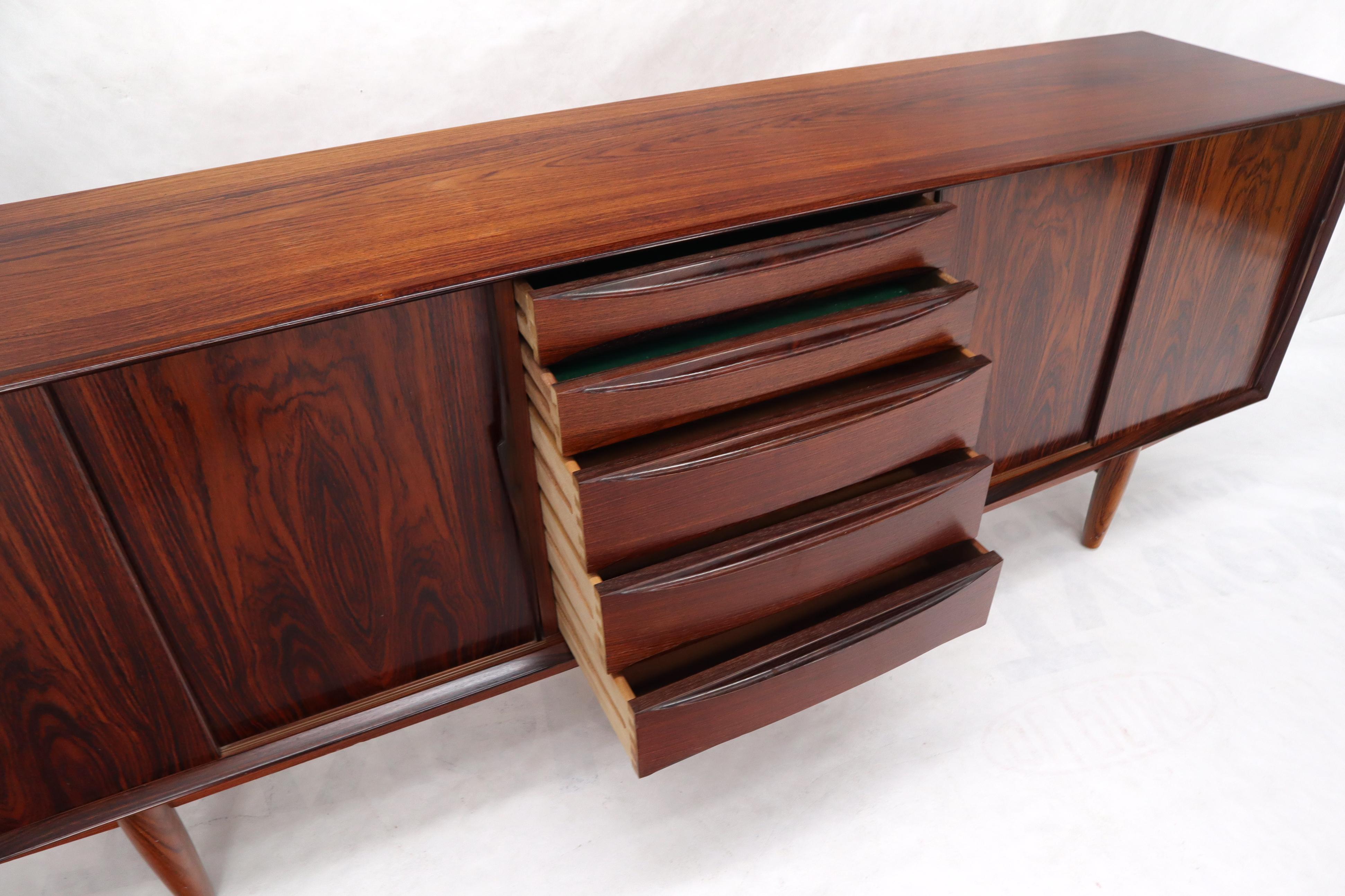 Danish Mid-Century Modern Rosewood Long Credenza Dresser 7
