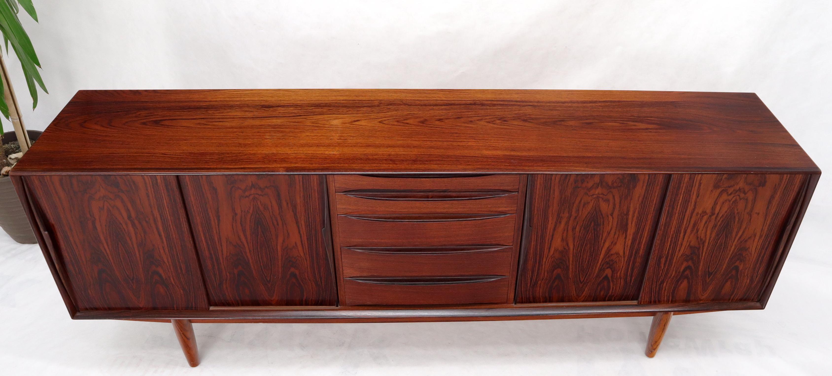 Danish Mid-Century Modern Rosewood Long Credenza Dresser 8