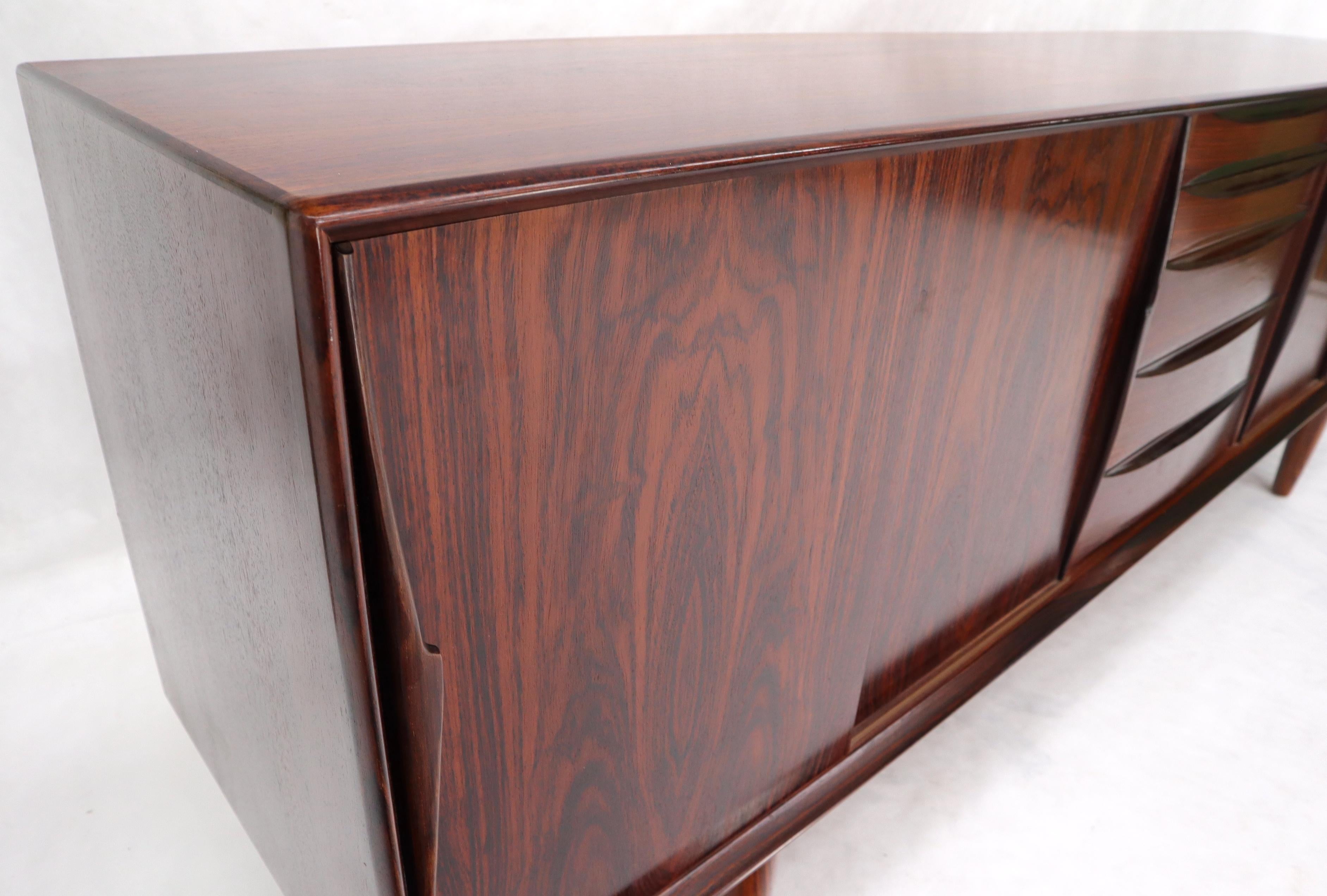Danish Mid-Century Modern Rosewood Long Credenza Dresser 9