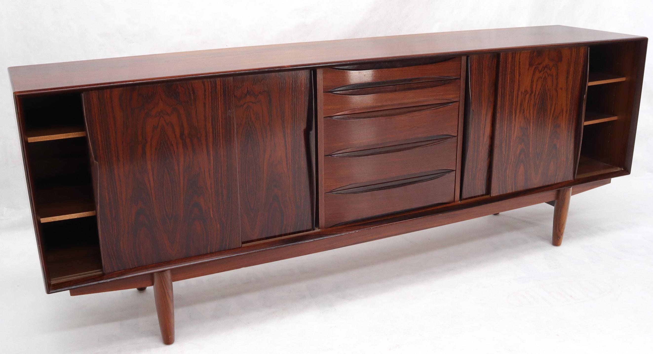 Danish Mid-Century Modern Rosewood Long Credenza Dresser 14