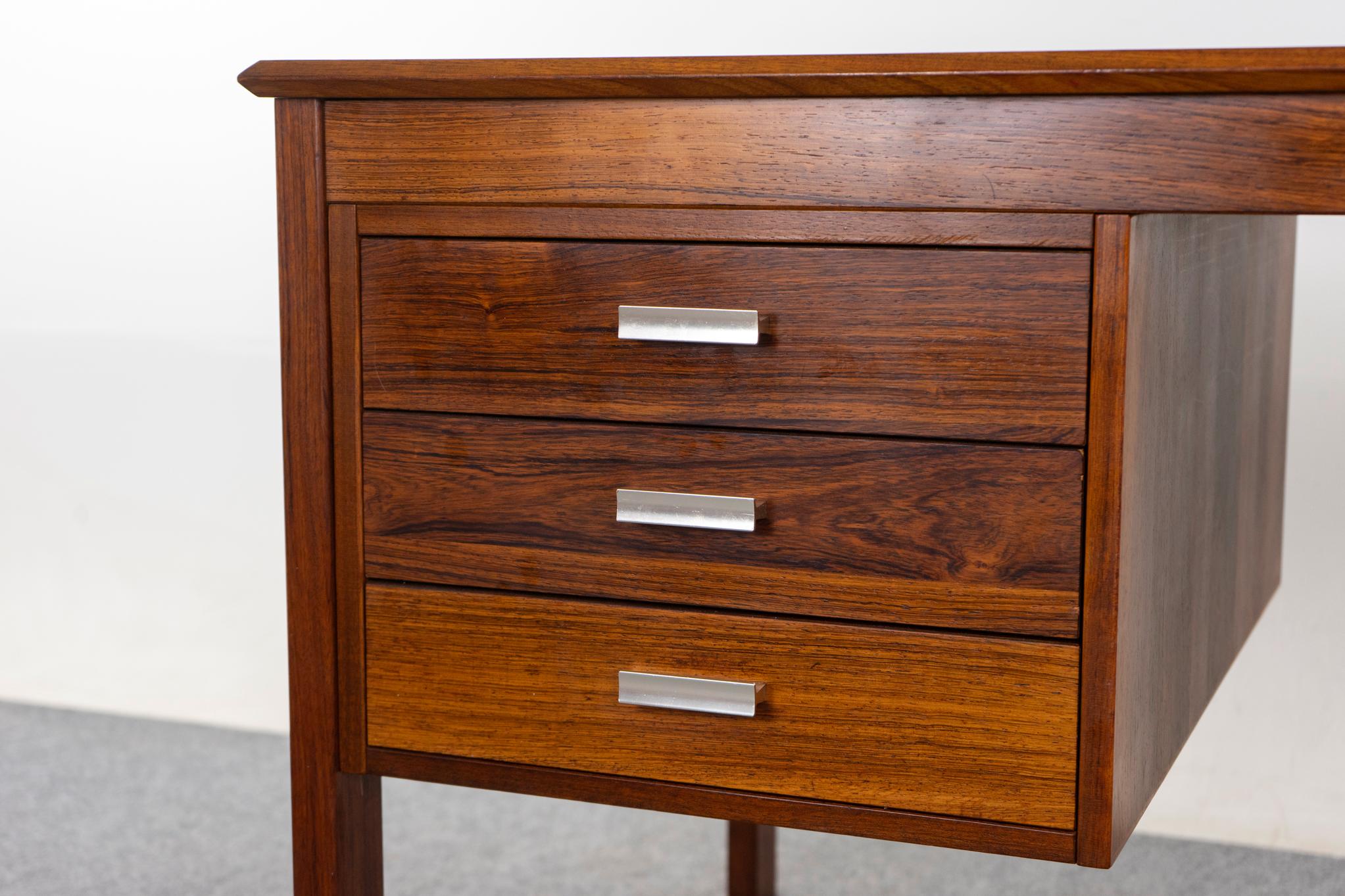 Scandinave moderne Bureau danois moderne du milieu du siècle en palissandre et métal en vente