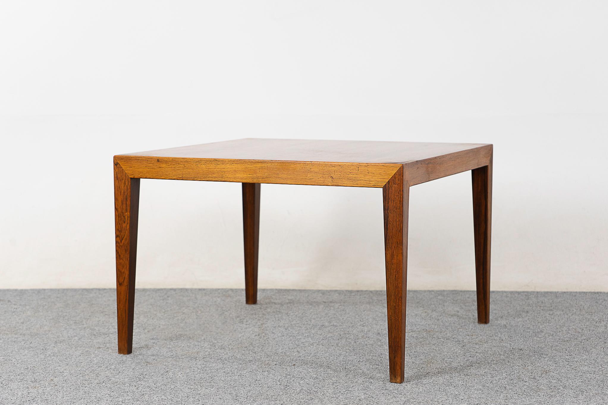 Danish Mid-Century Modern Rosewood Side Table by Haslev In Good Condition For Sale In VANCOUVER, CA