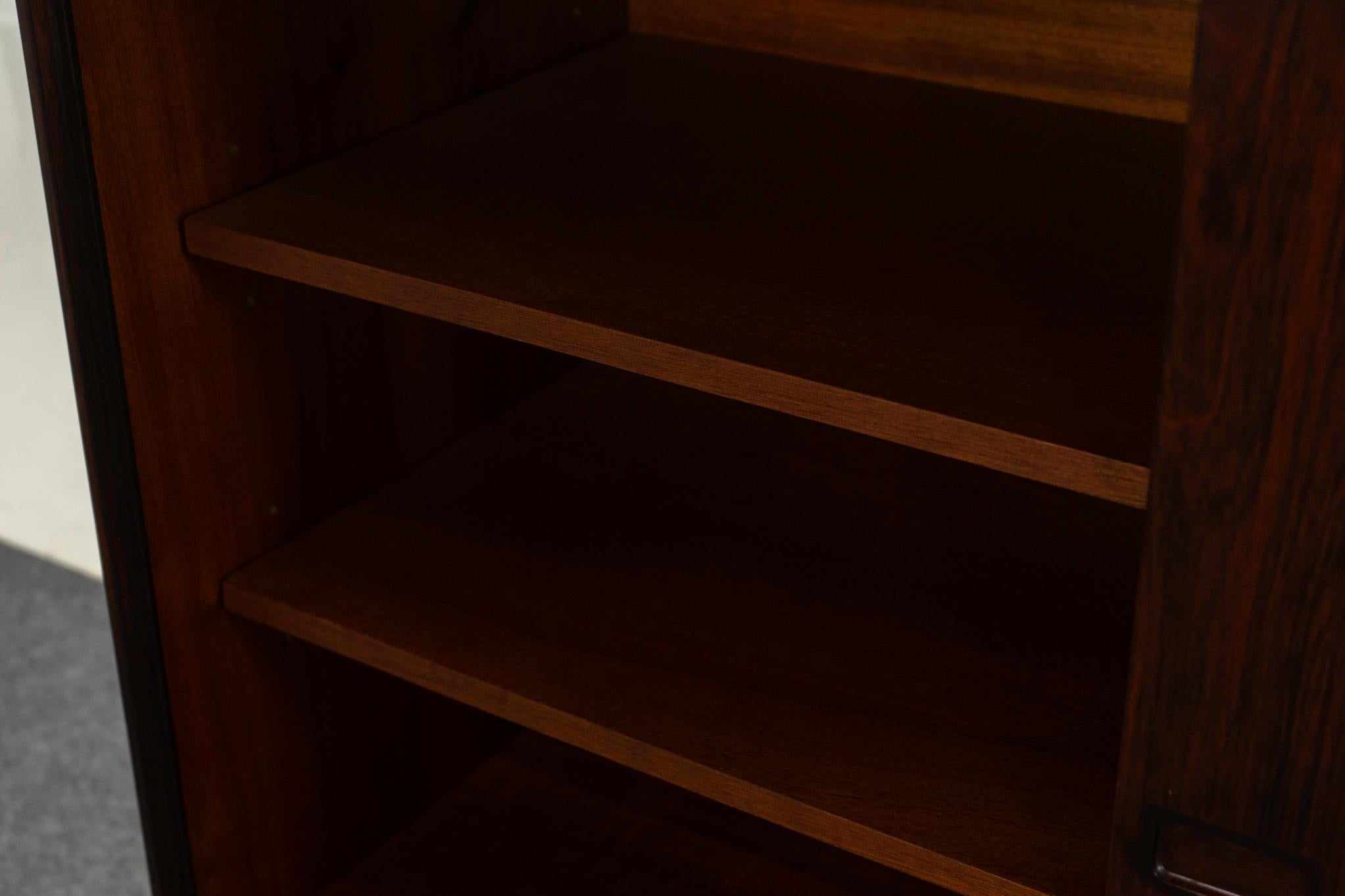 Placage Buffet danois en bois de rose moderne du milieu du siècle en vente