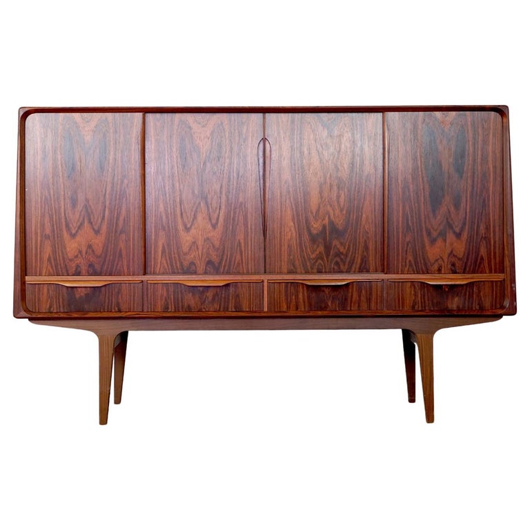 Danish Brazilian Rosewood Sideboard with Center Bar For Sale at 1stDibs