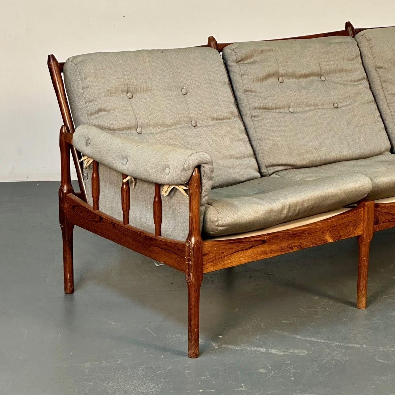 Danish Designer, Mid-Century Modern, Sofa, Rosewood, Fabric, Denmark, 1950s For Sale 4