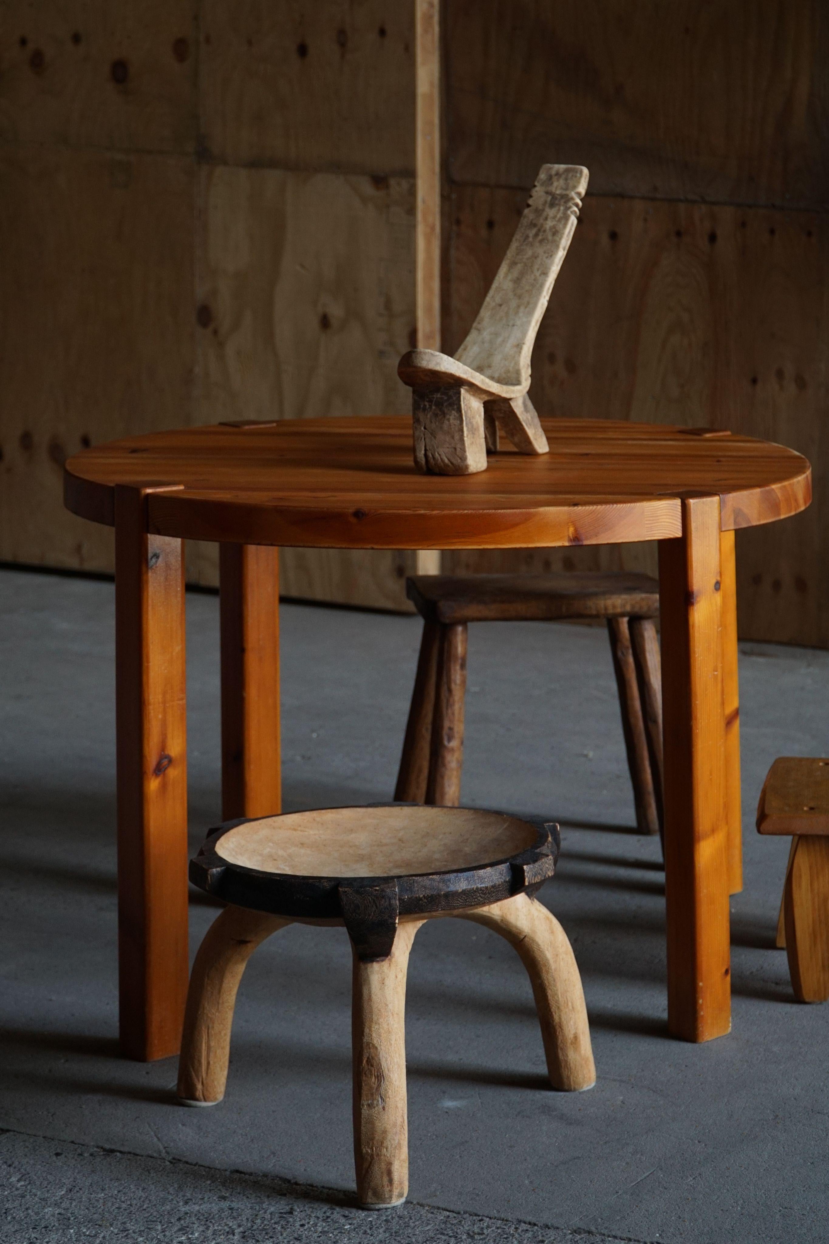 Danish Mid Century Modern, Round Dining Table in Solid Pine, 1970s For Sale 13