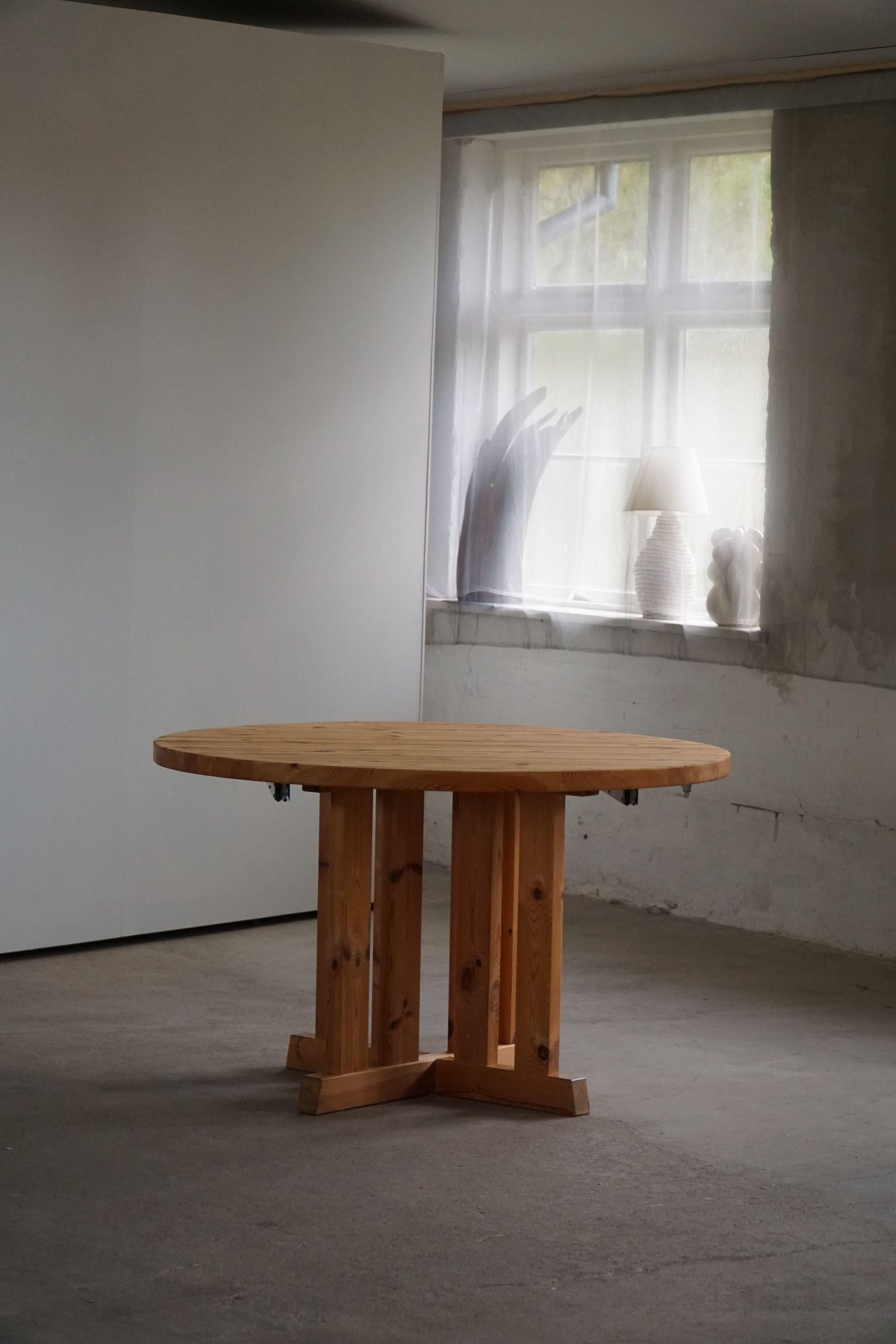 Danish Mid Century Modern, Round Dining Table in Solid Pine, 1970s For ...