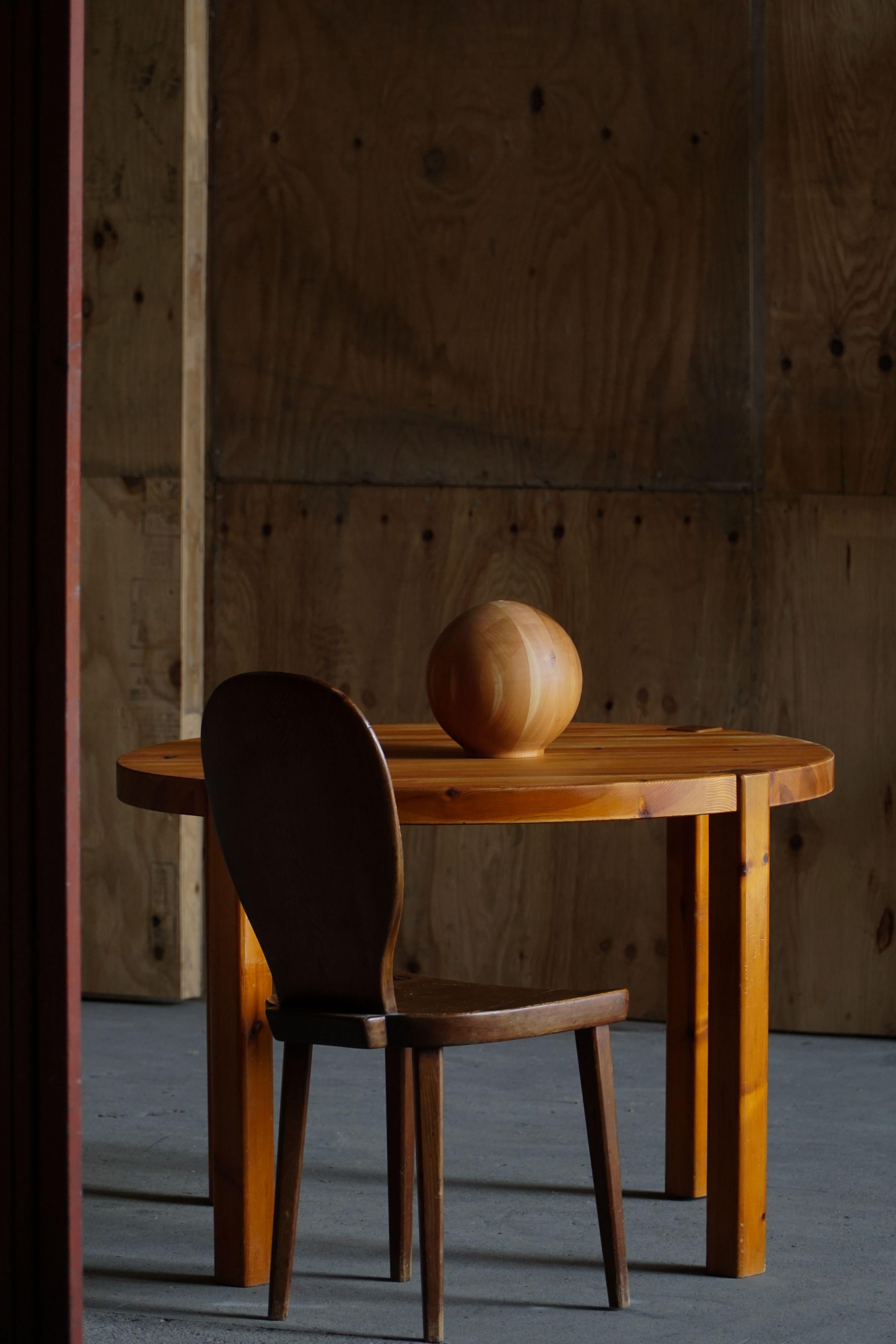 20th Century Danish Mid Century Modern, Round Dining Table in Solid Pine, 1970s For Sale