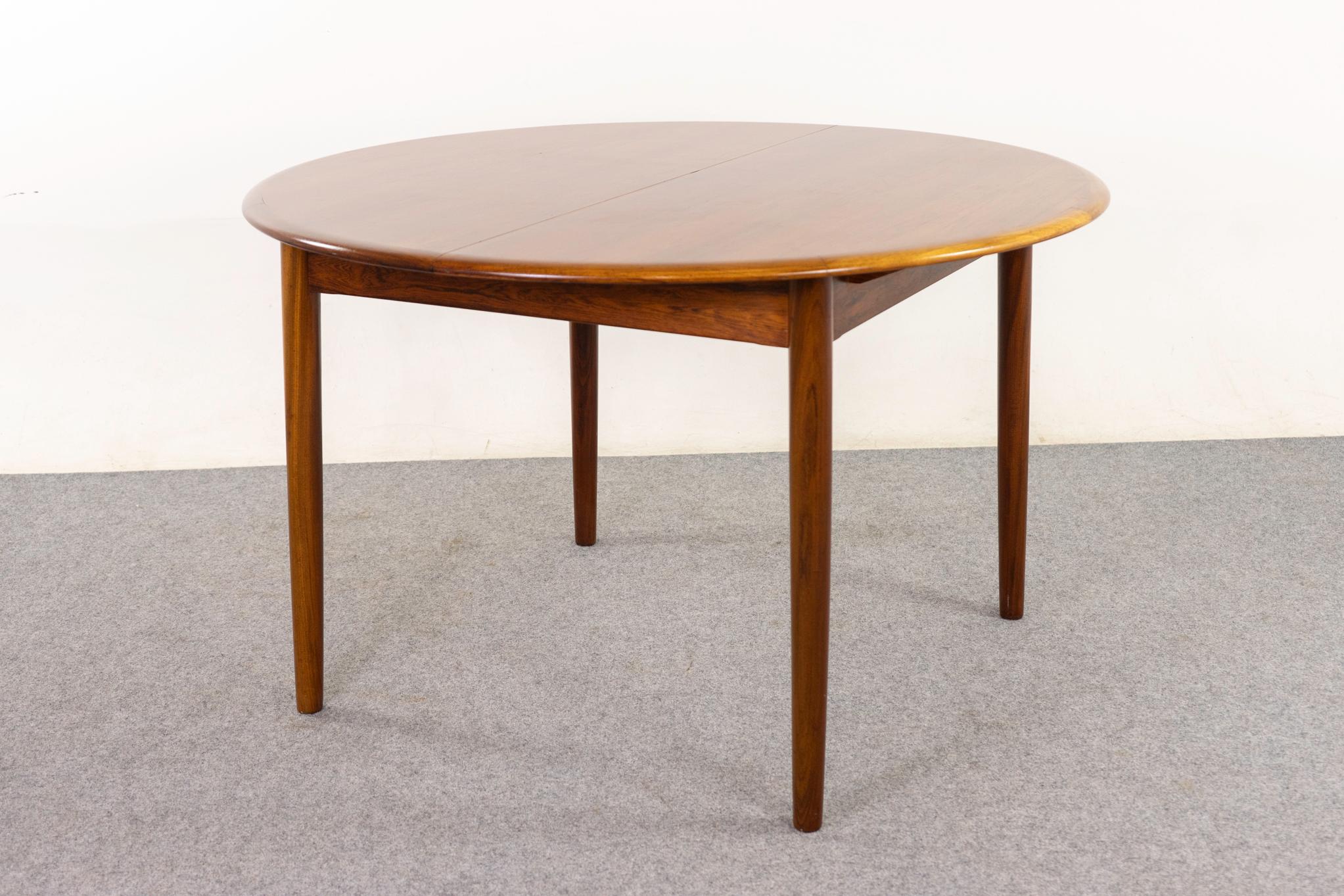 Danish Mid-Century Modern Round Rosewood Dining Table 5
