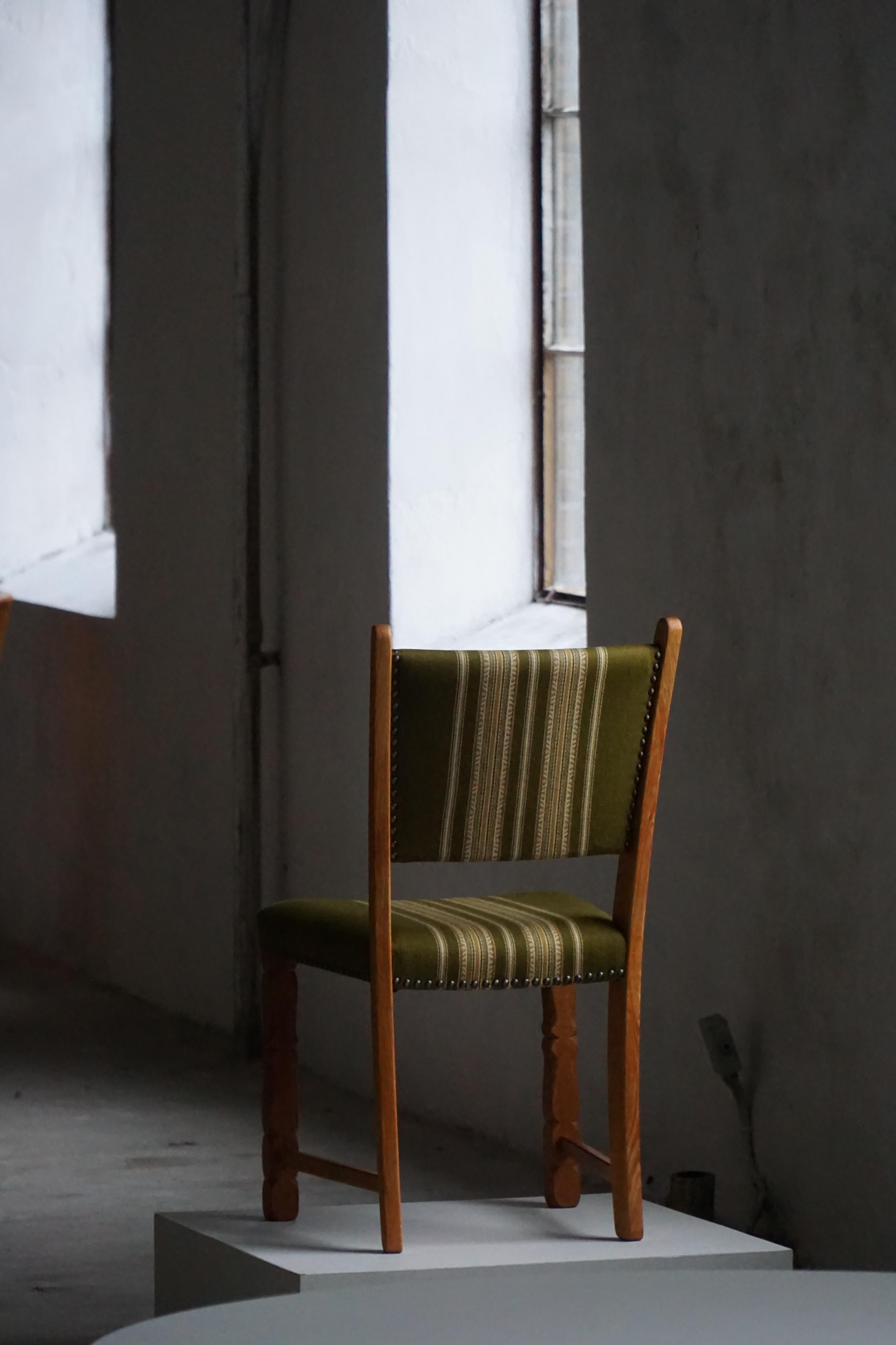 Danish Mid Century Modern, Set of 6 Dining Chairs in Oak, Henning Kjærnulf, 1960 im Angebot 3