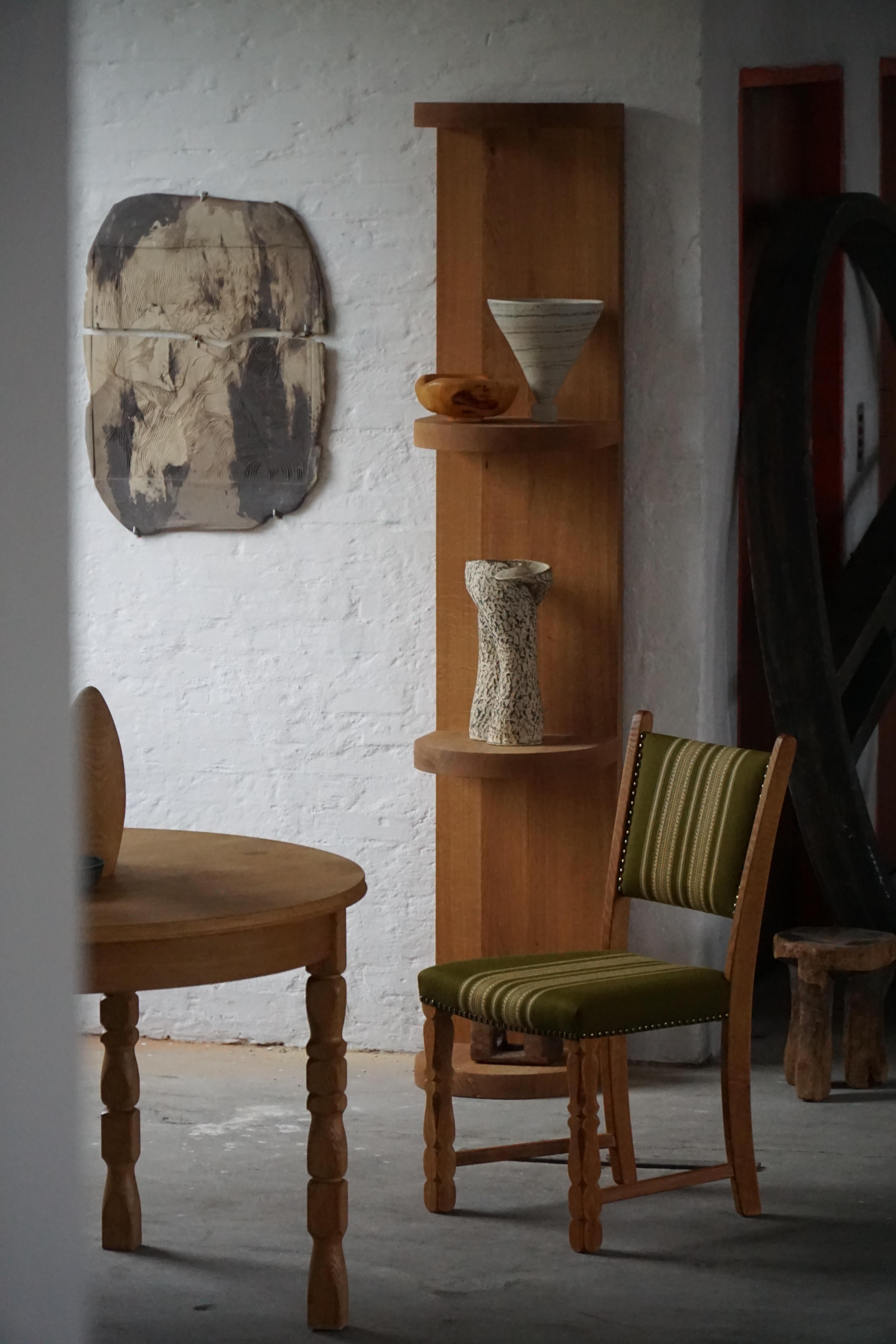 Danish Mid Century Modern, Set of 6 Dining Chairs in Oak, Henning Kjærnulf, 1960 im Zustand „Gut“ im Angebot in Odense, DK