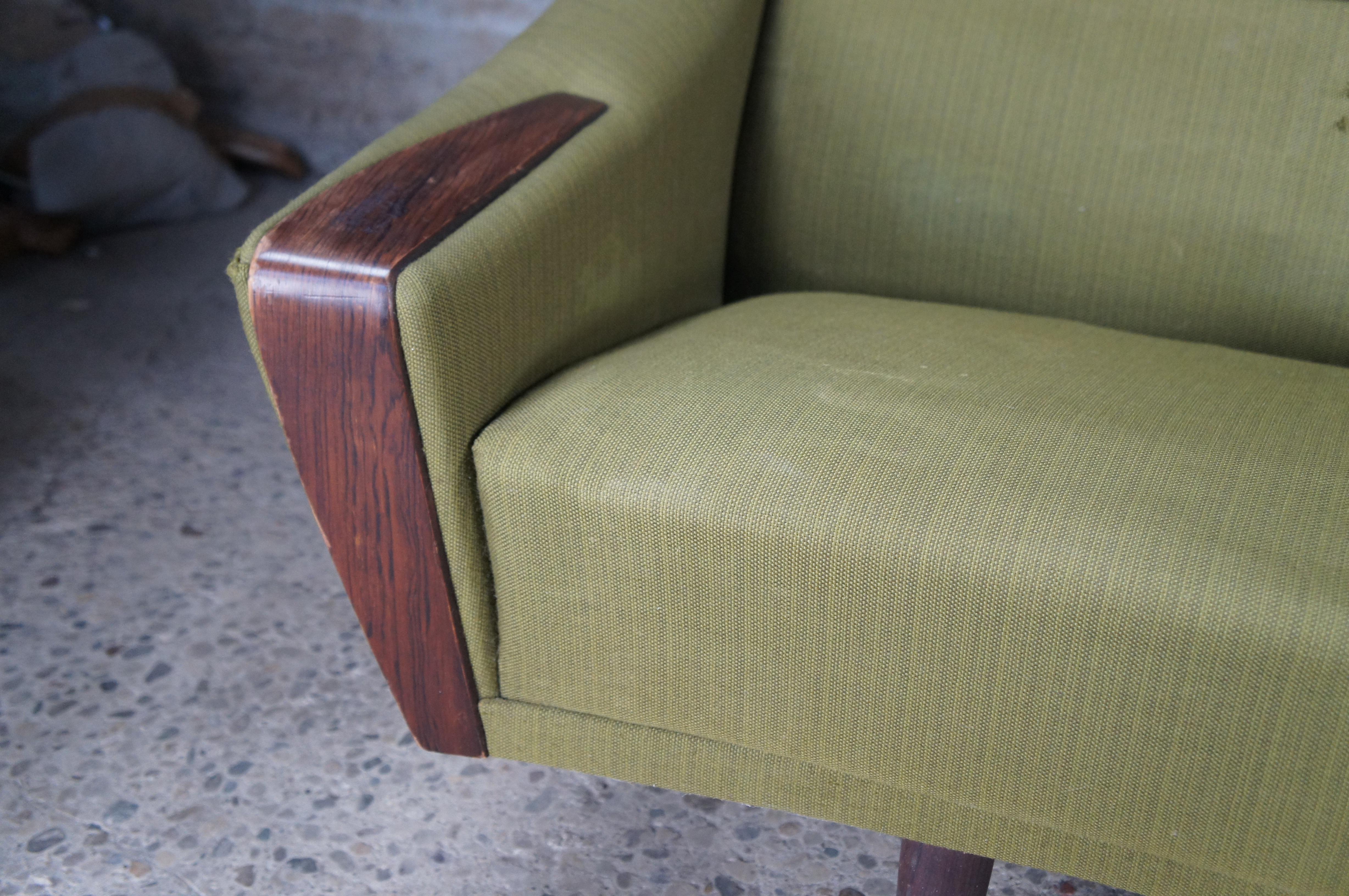 Danish Mid Century Modern Severin Hansen Rosewood Sculptural Bowfront Sofa Couch In Good Condition In Dayton, OH