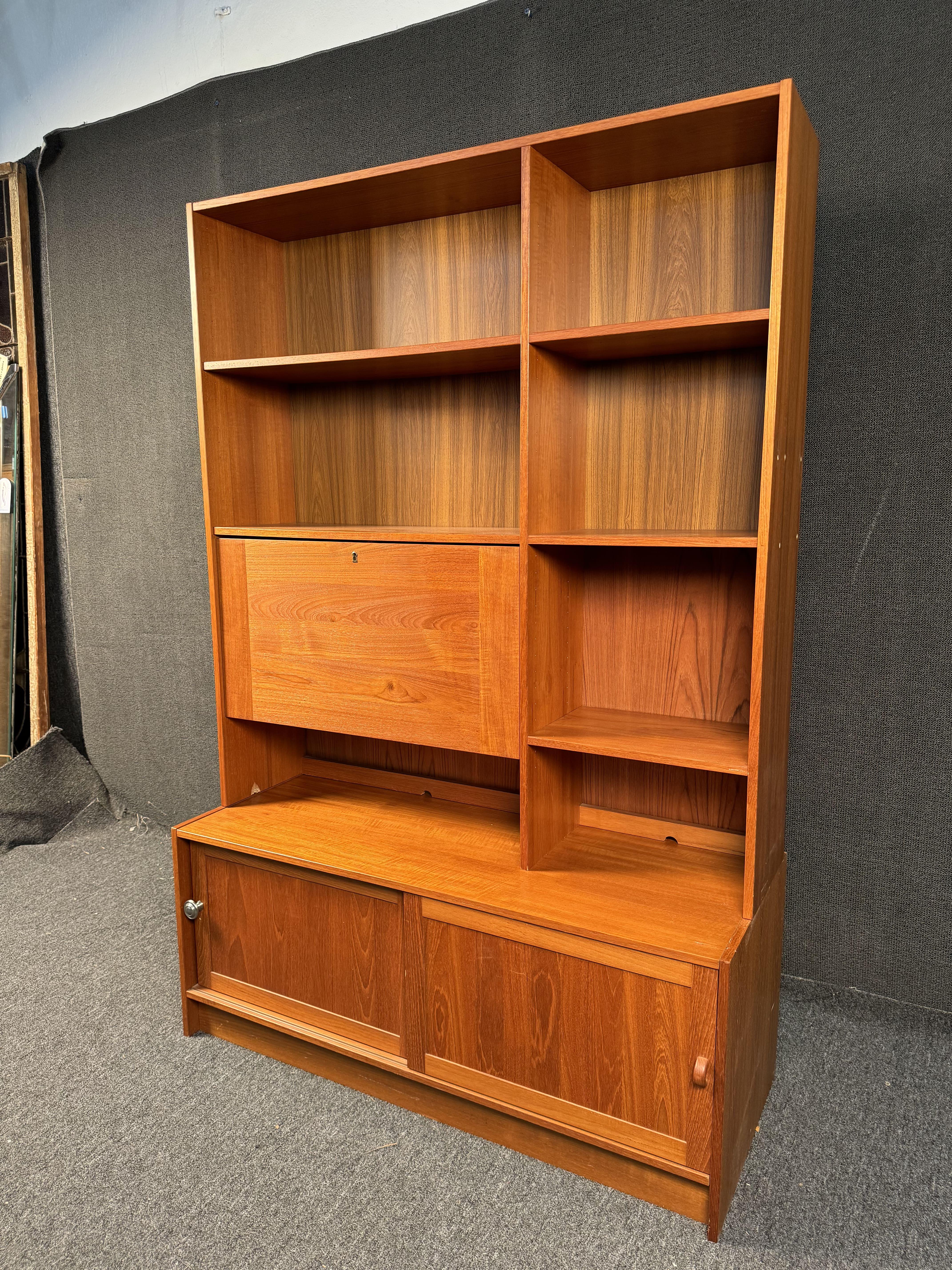 Estantería danesa Mid Century Modern de Domino Mobler 12