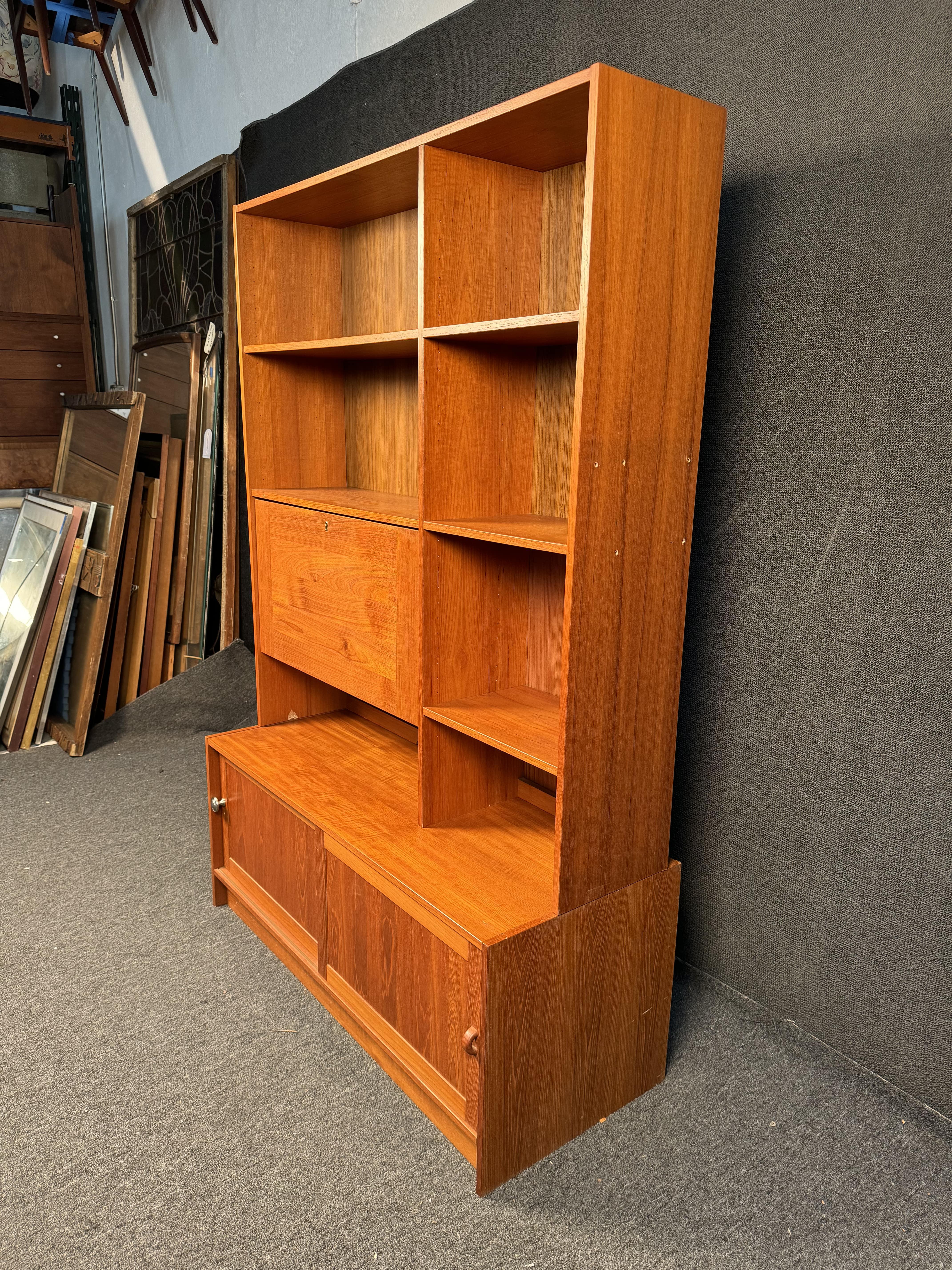 Estantería danesa Mid Century Modern de Domino Mobler Danés