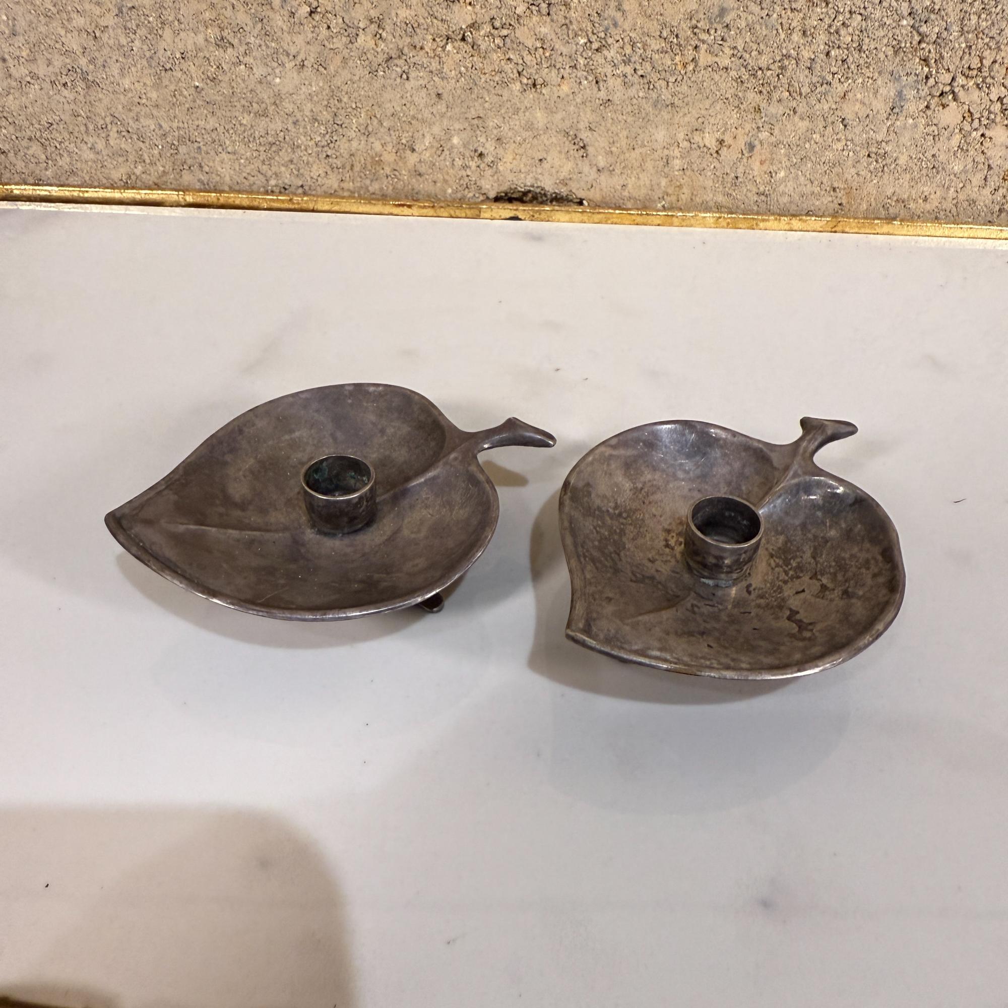 Bougeoirs à feuilles en métal argenté des années 1960 Danemark en vente 1