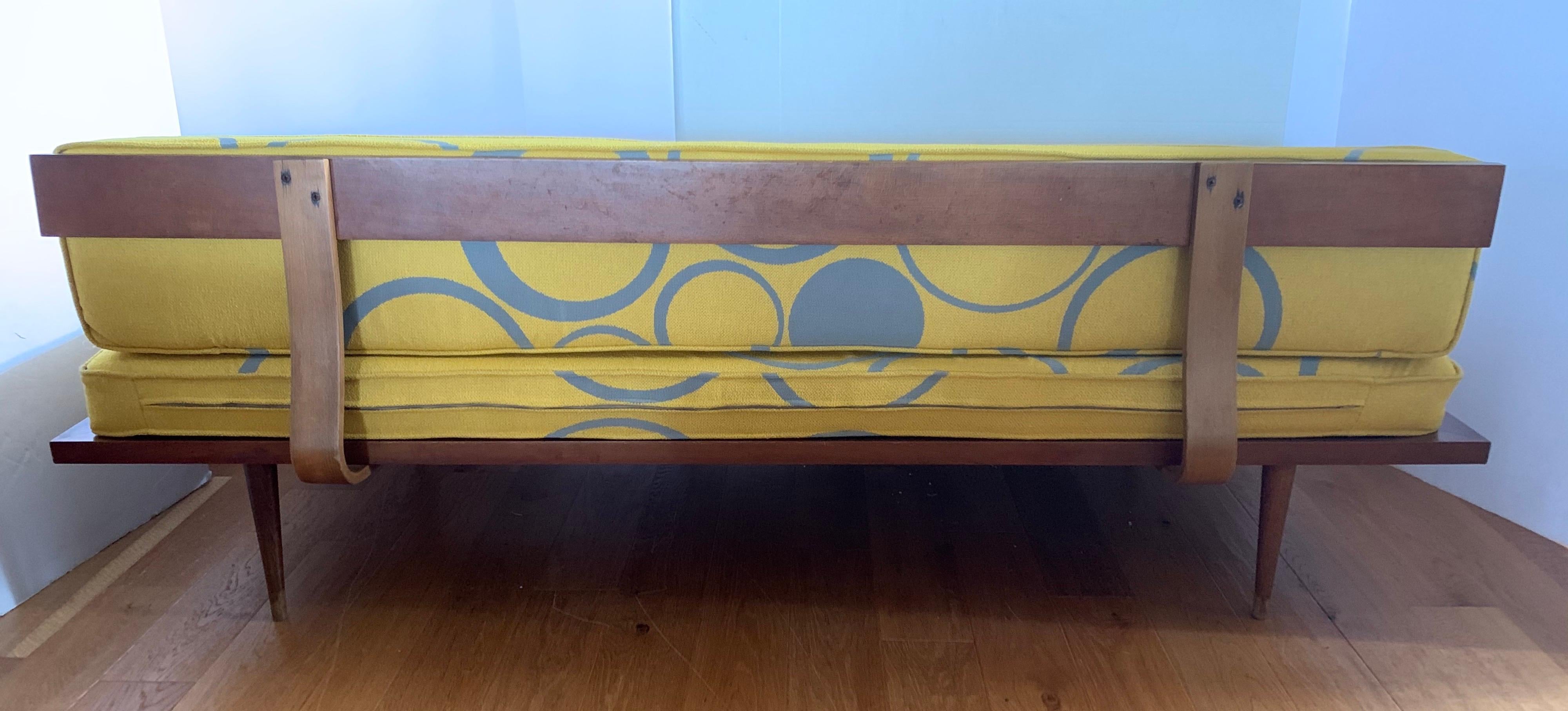 Magnificent newly upholstered in a vintage yellow and silver Herman Miller fabric, Danish modern style vintage settee sofa that measures exactly six feet long. All dimensions are below. All original except for the fabric and
new fill. Sits