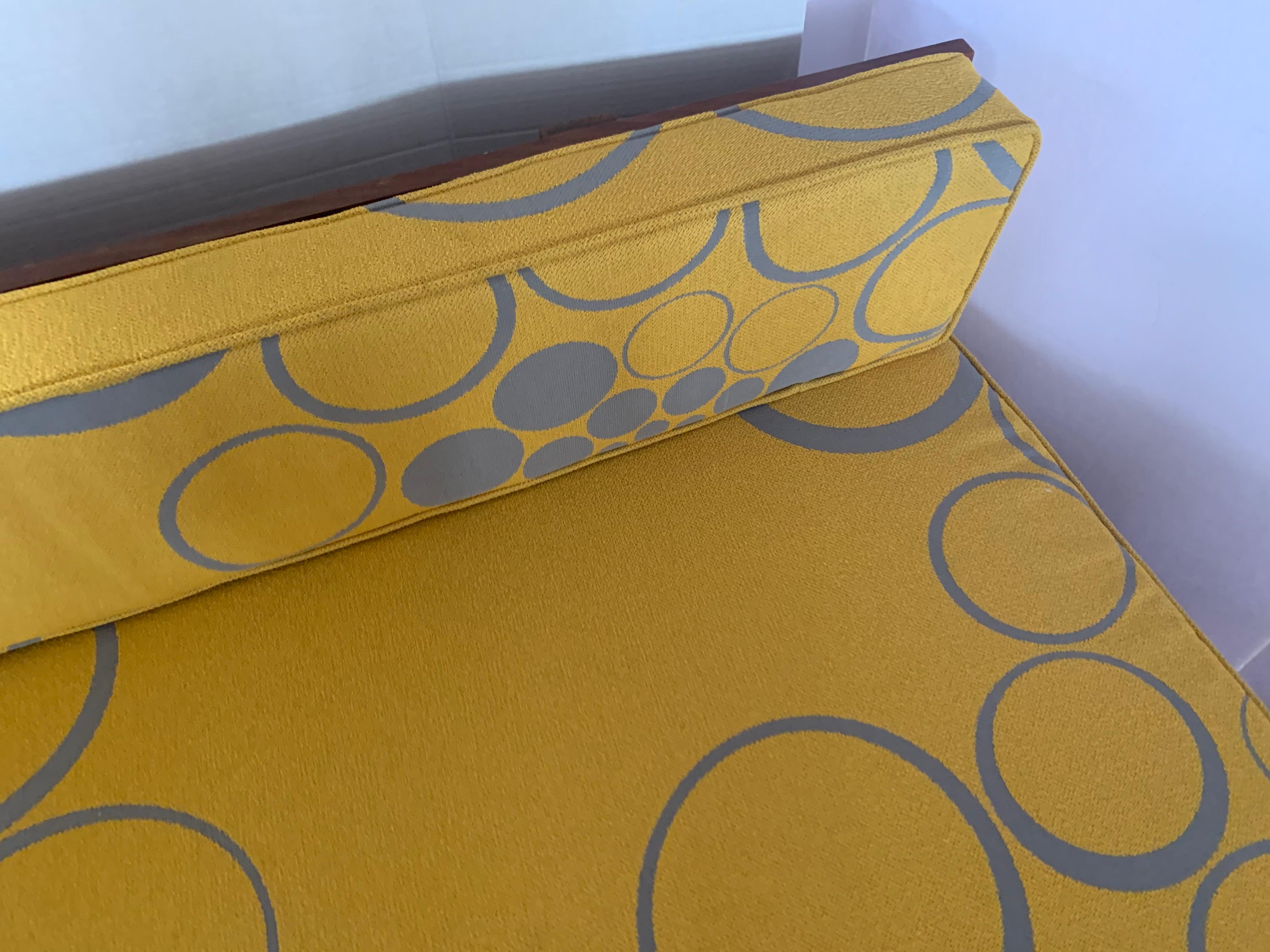 Danish Mid-Century Modern New Upholstered Scandia Settee Sofa Loveseat In Good Condition In West Hartford, CT