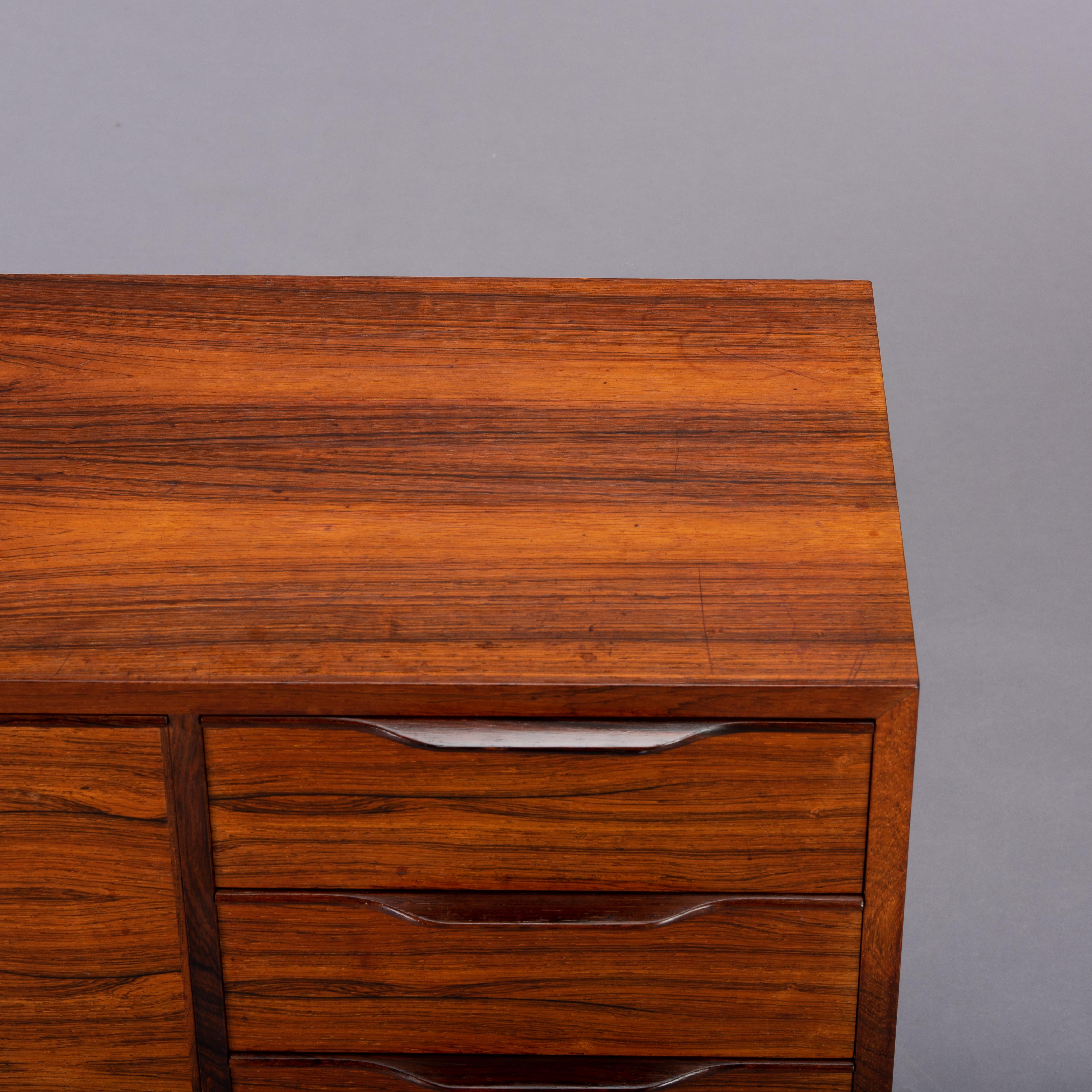 Danish Mid-Century Modern Small Chest with Drawers, 1960s 2