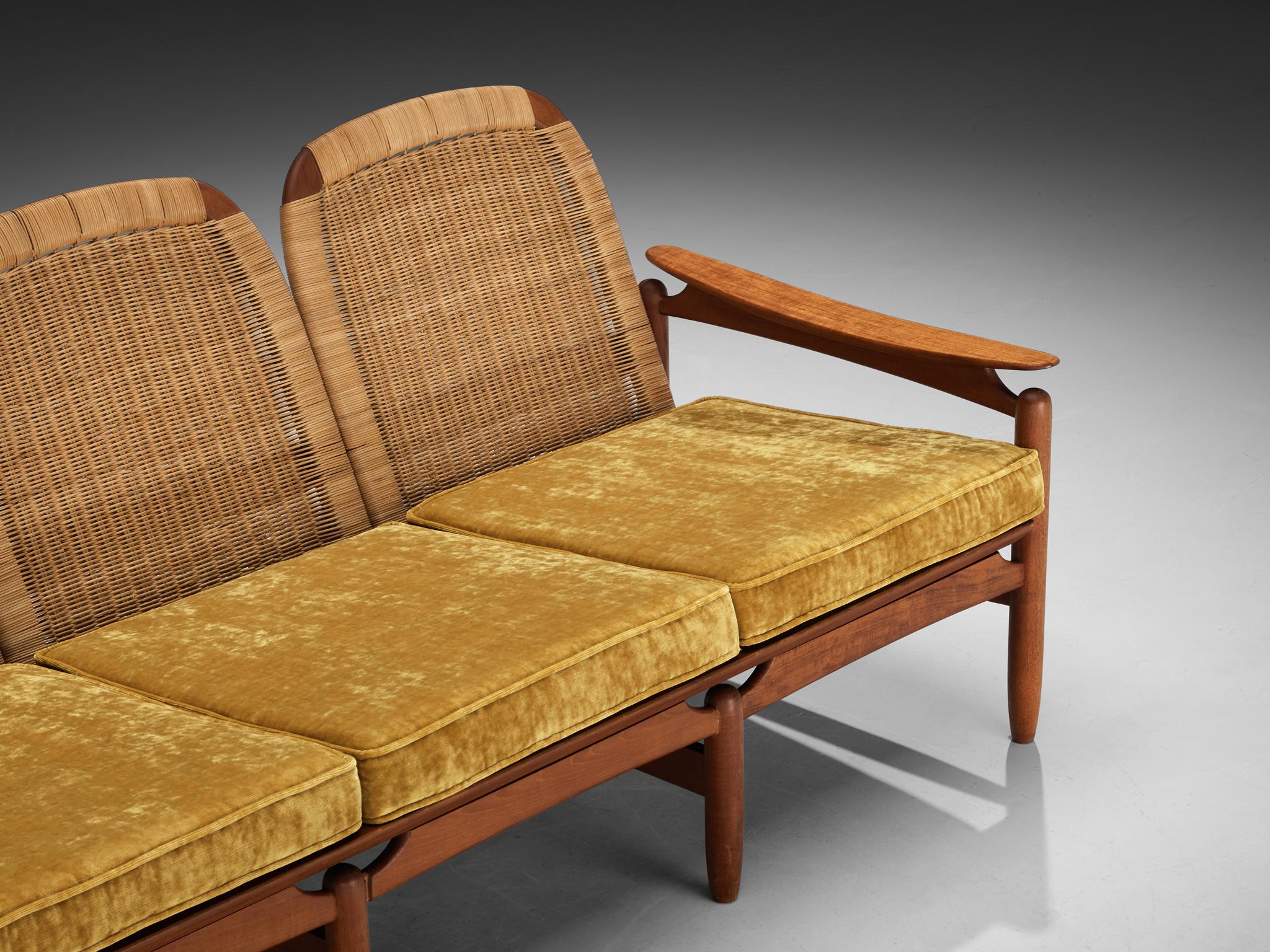 Fine XX secolo Divano danese del Mid-Century Modern in tessuto di teak e canne in vendita