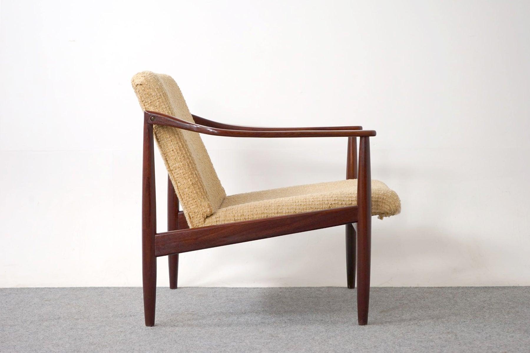 Danish Mid-Century Modern Solid Teak Easy Lounge Chair In Good Condition In VANCOUVER, CA